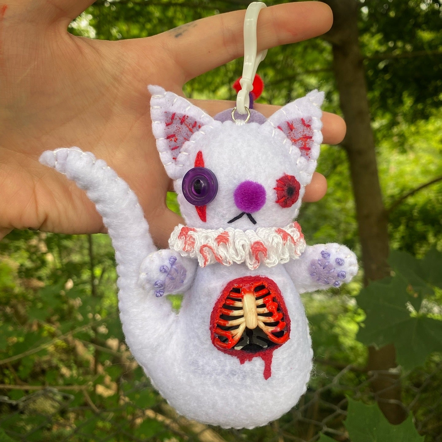 KITTY GHOST BAG CLIP (purple)