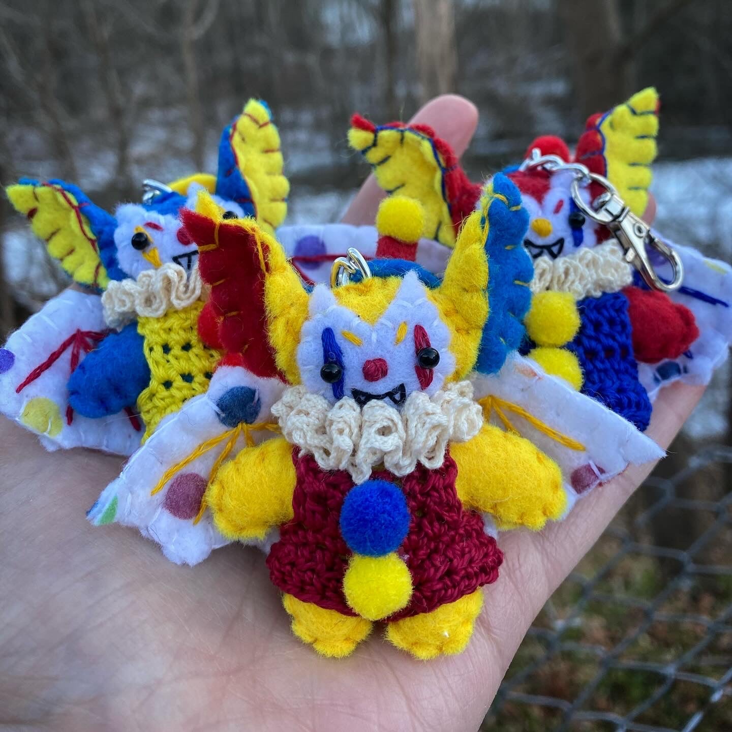 *MYSTERY* POCKET CLOWNS