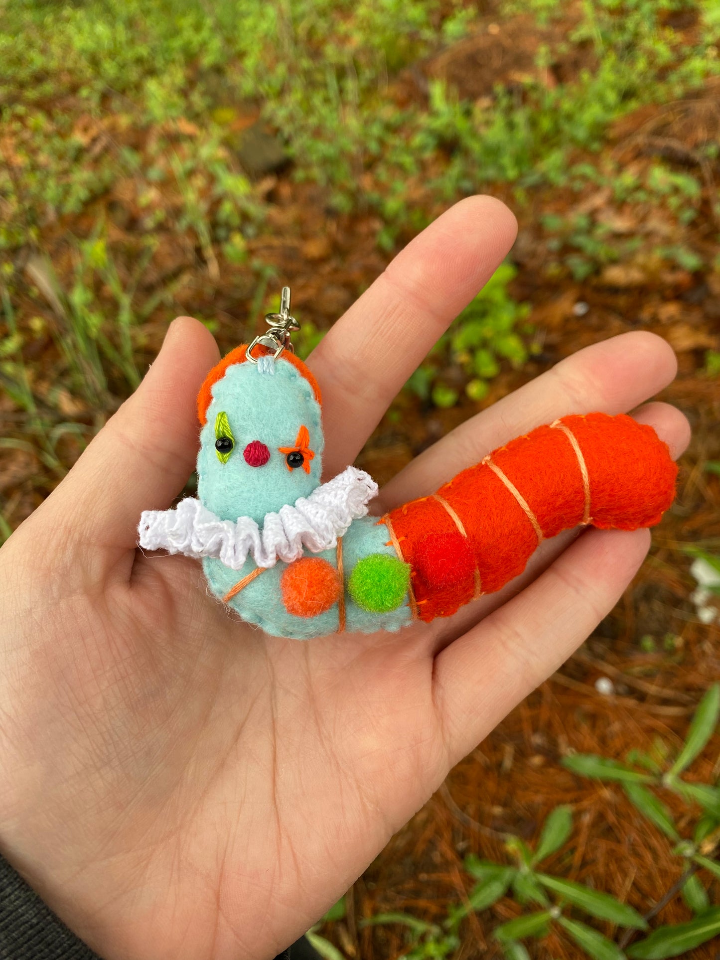 Clown gummy worm (blue/orange)