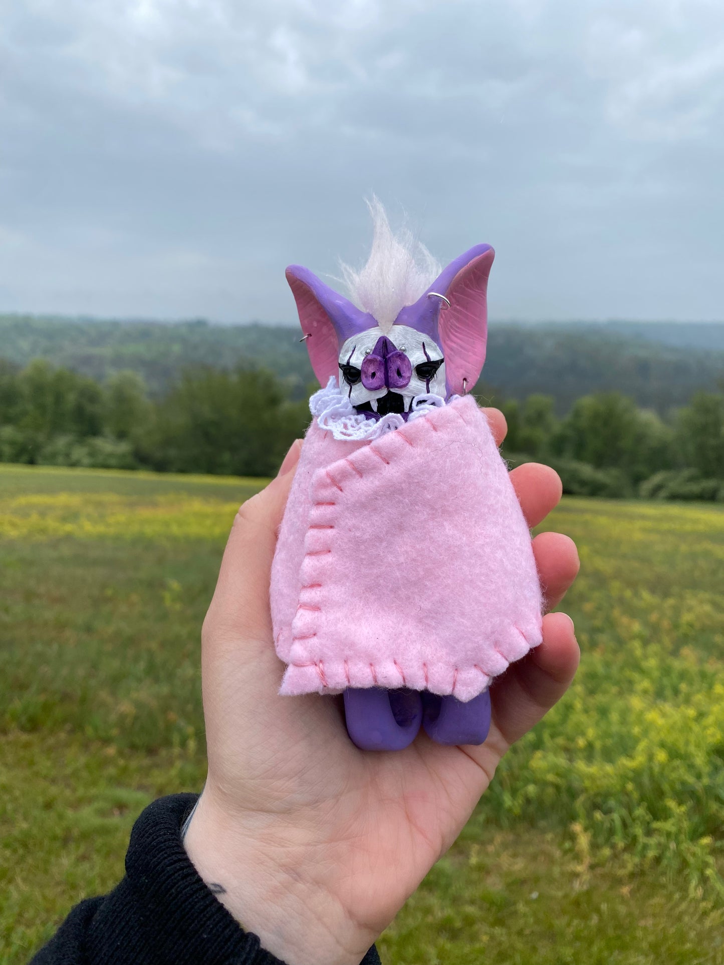 LARGE HANGING BAT (lavender/pink)
