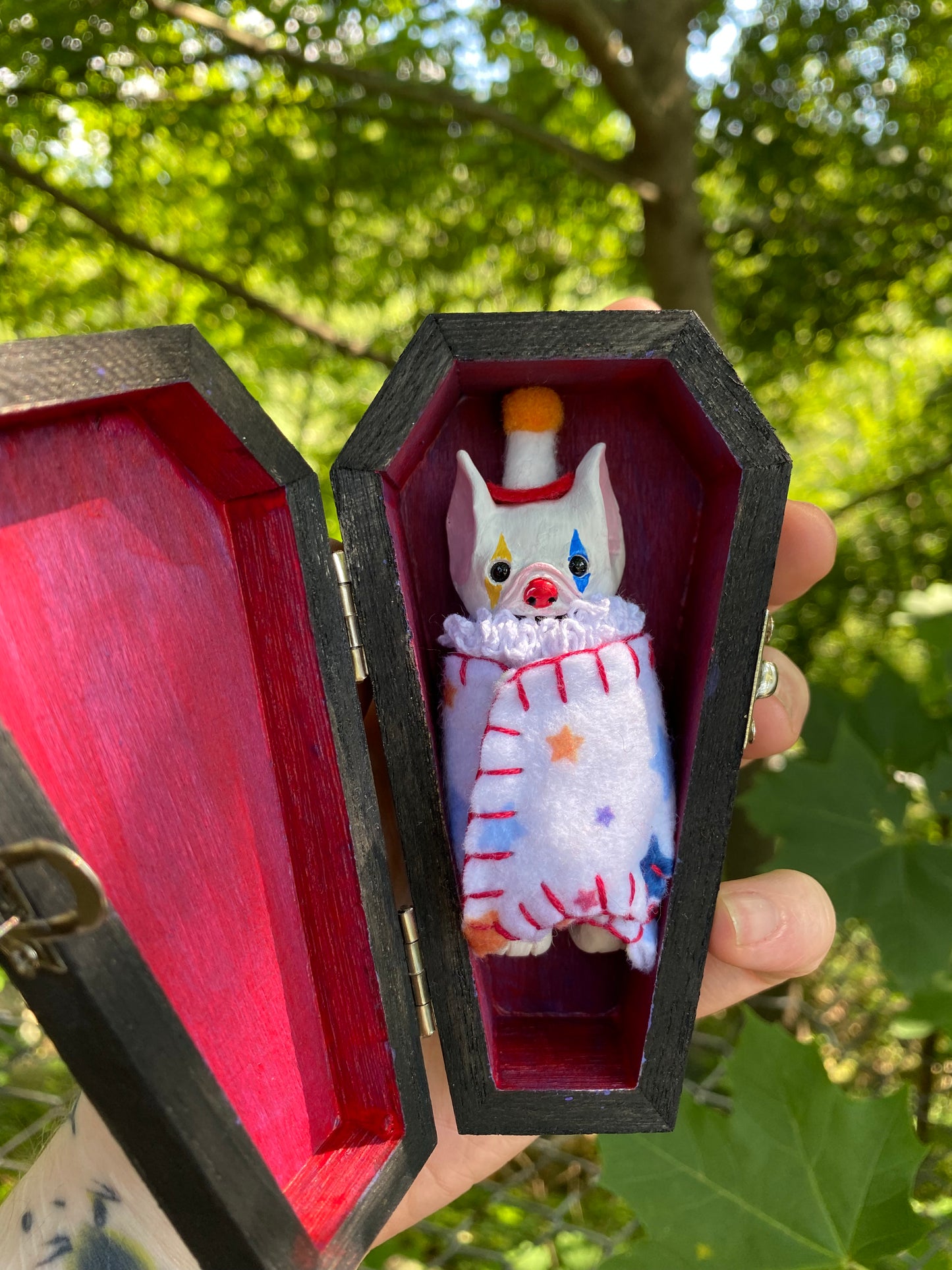 GRAVEYARD CIRCUS COFFIN W/HANGING BAT