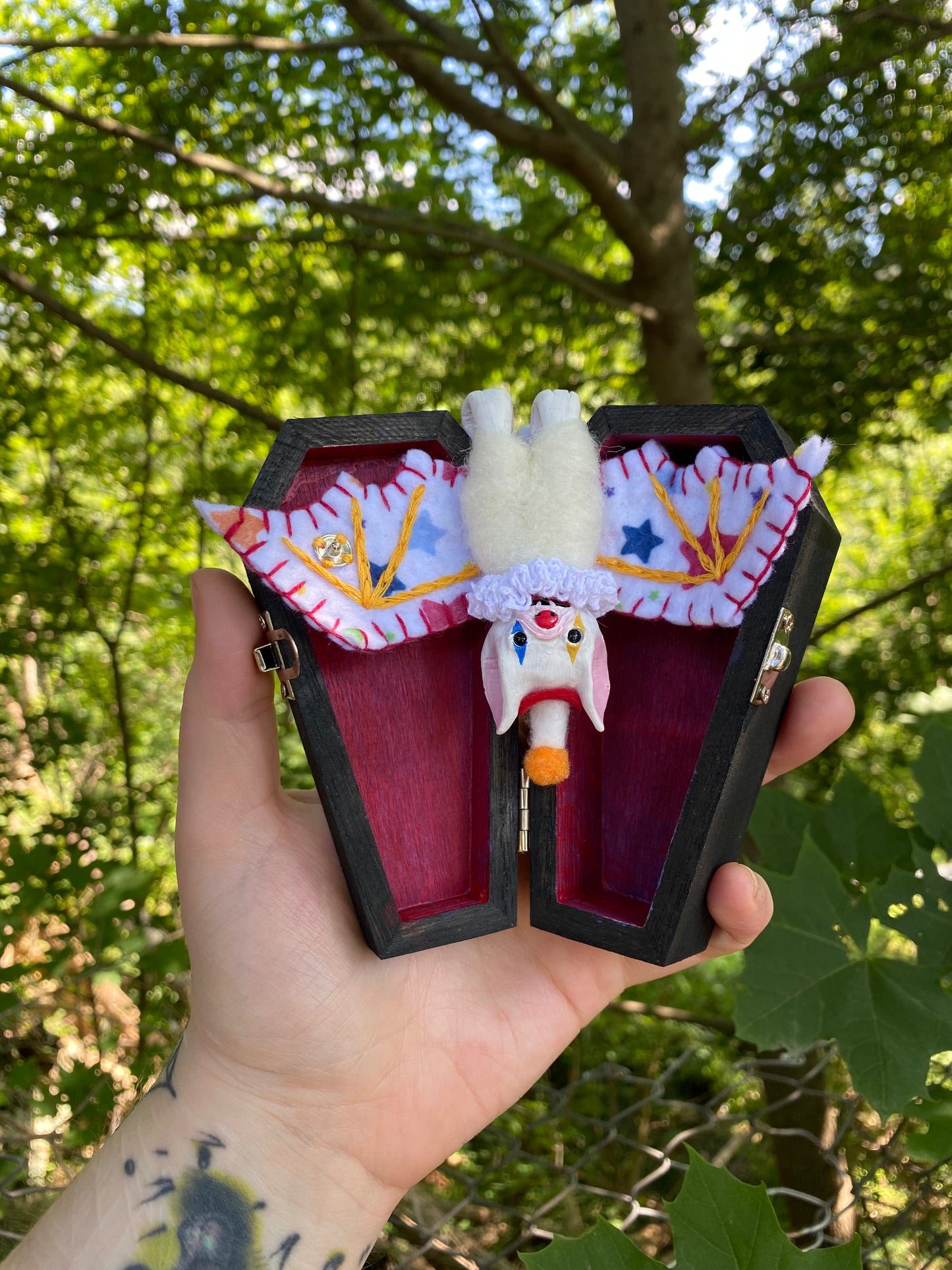 GRAVEYARD CIRCUS COFFIN W/HANGING BAT
