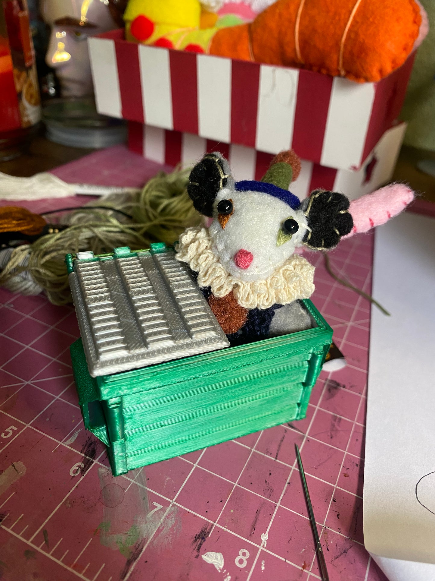 POSSUM POCKET CLOWN