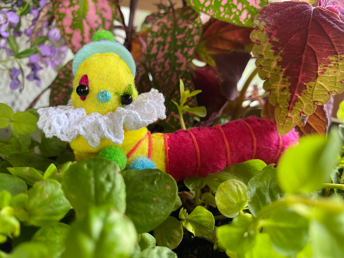 GUMMY WORM POCKET CLOWN (yellow/pink)