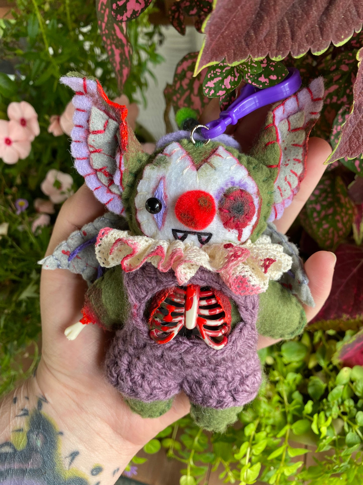 ZOMBIE CLOWN BAG CLIP (green)