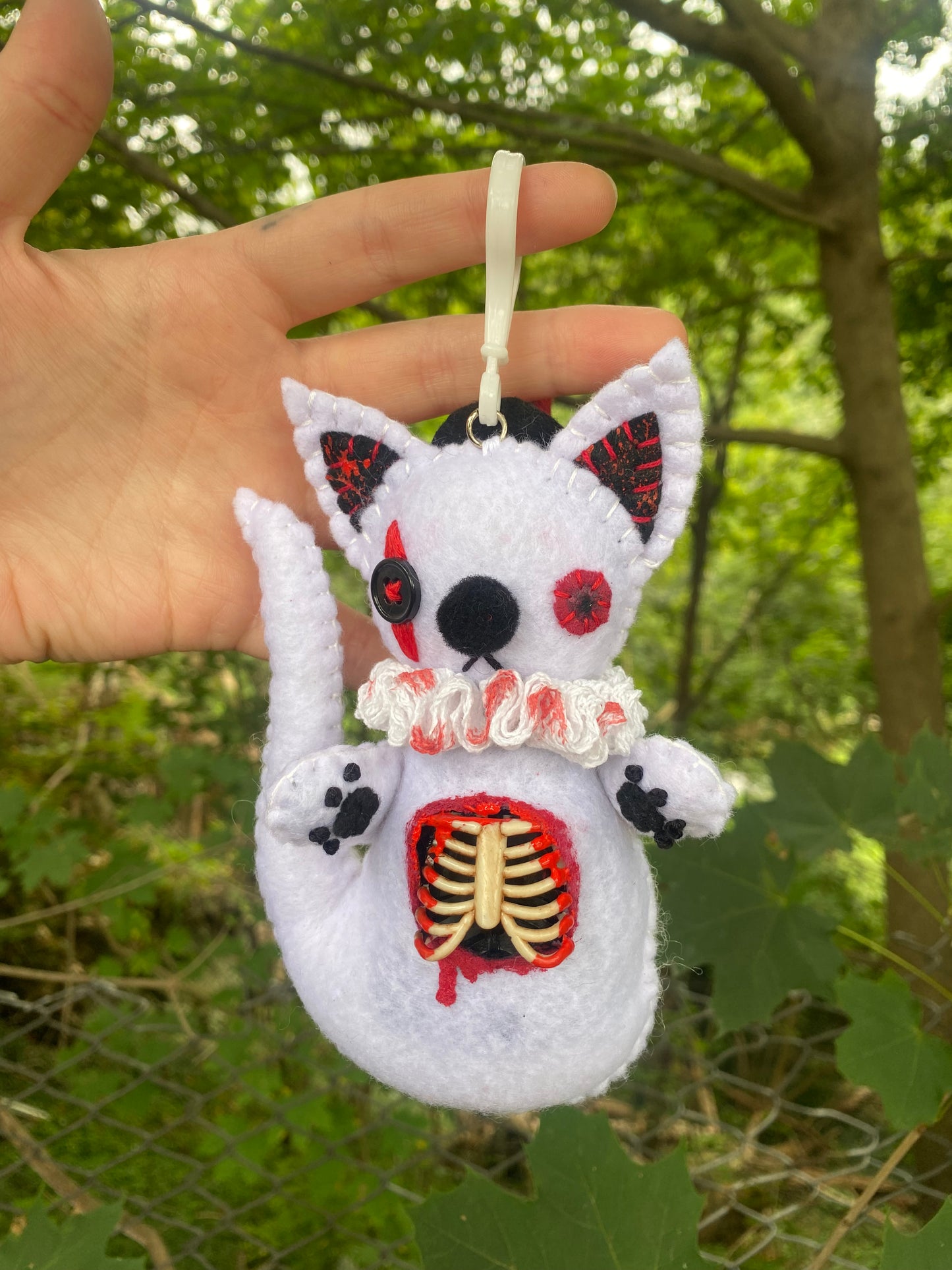 KITTY GHOST BAG CLIP (black)