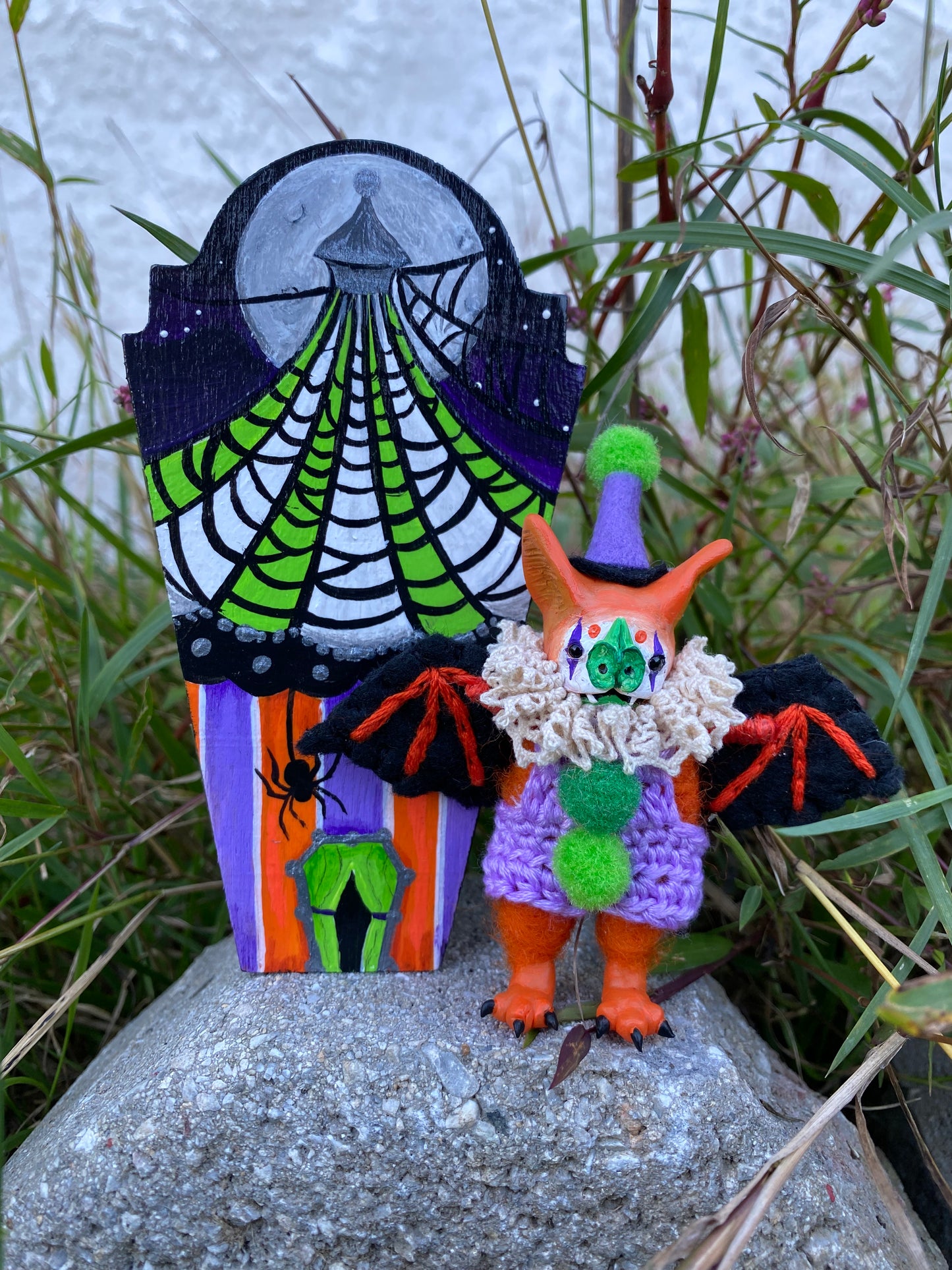 Mini bat W/ matching coffin