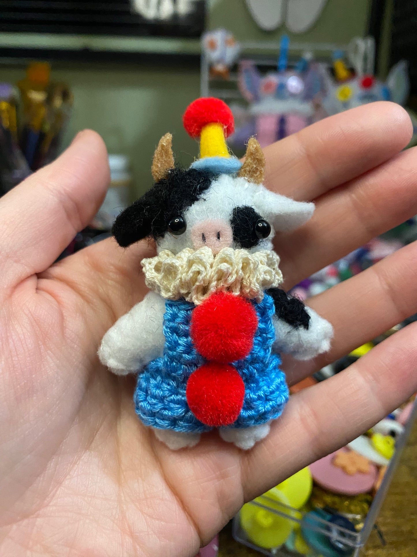POCKET CLOWN- COW (blue yellow red)