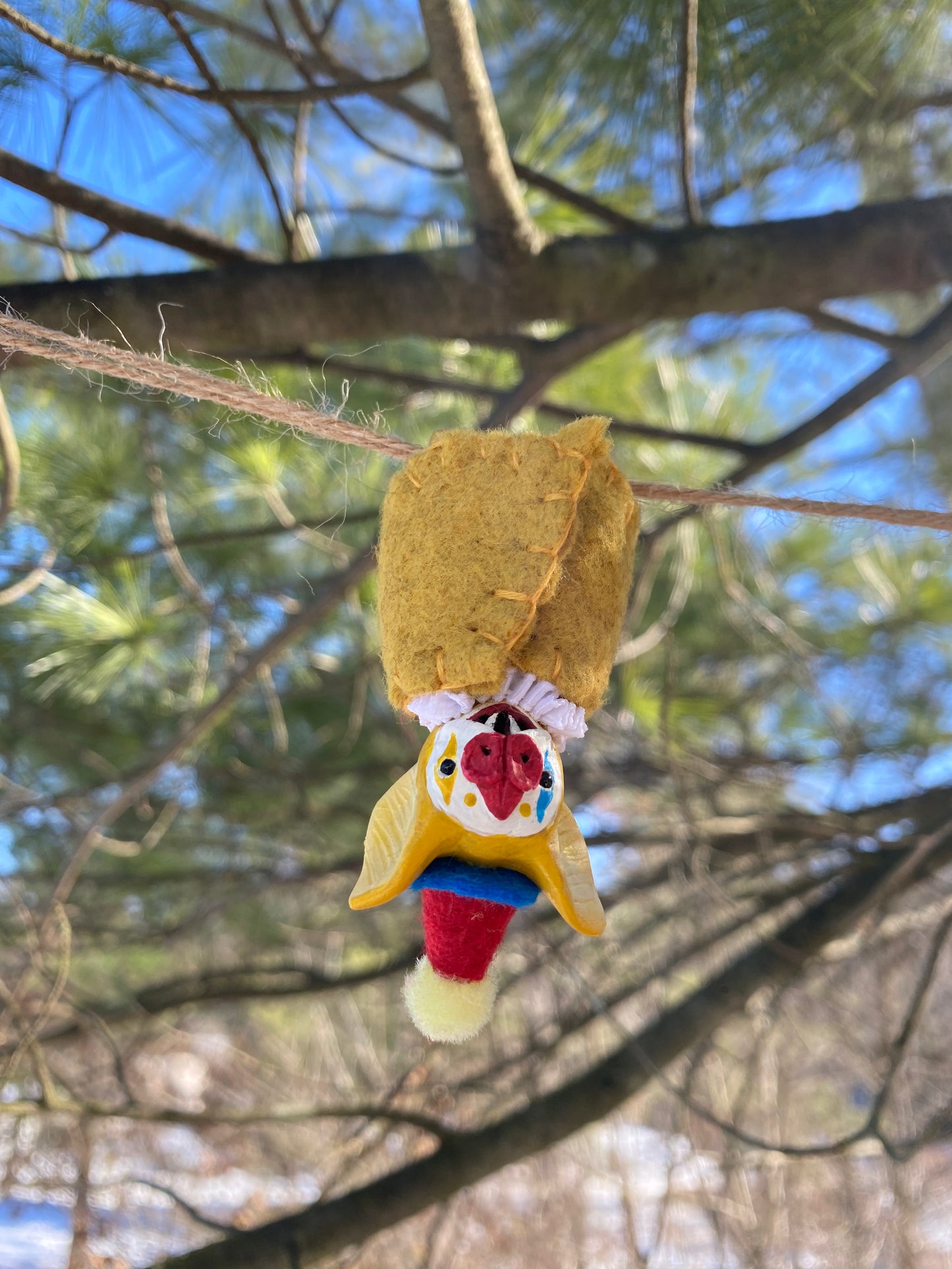 MINI HANGING BAT (yellow)