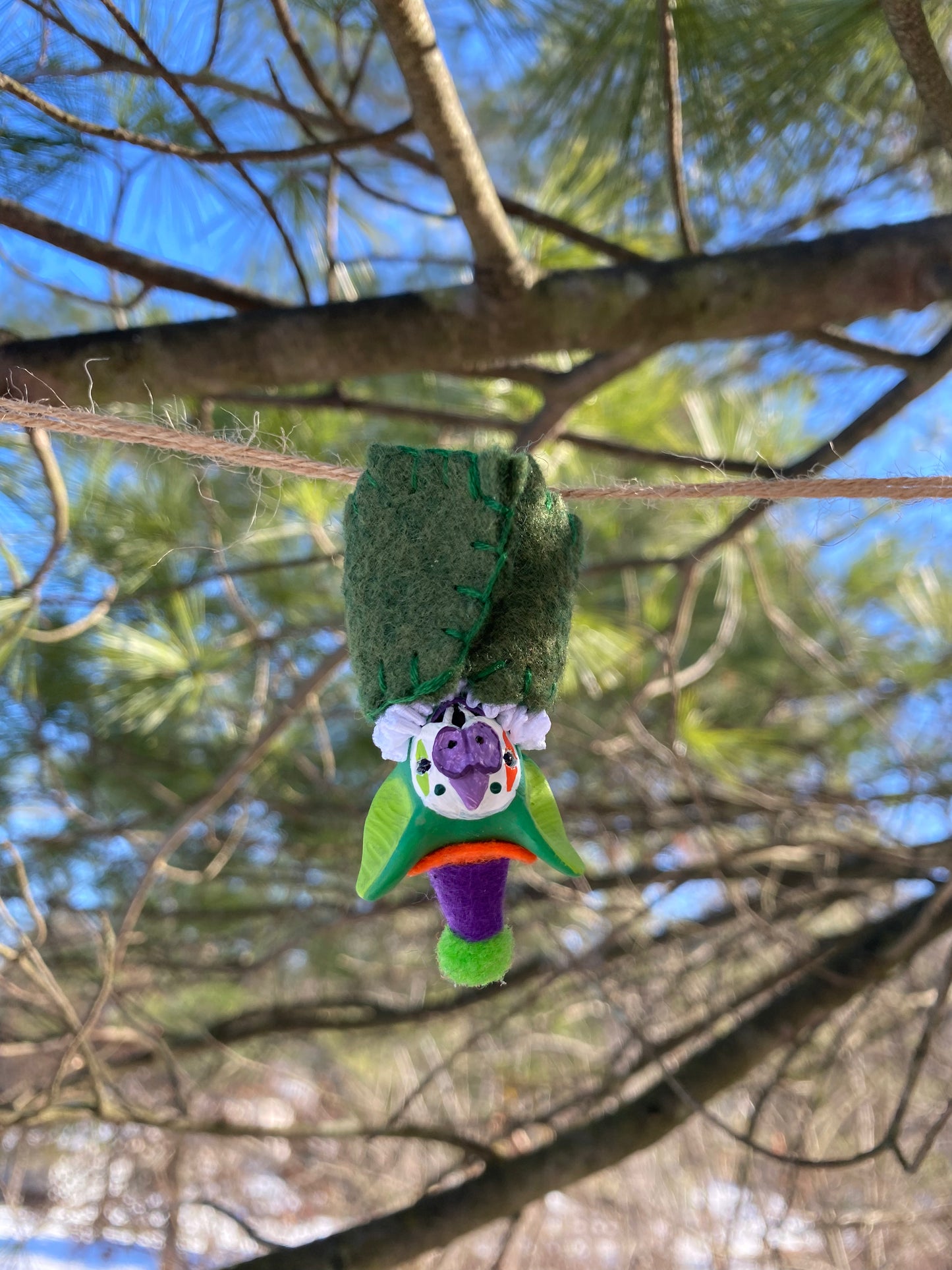 MINI HANGING BAT (green)