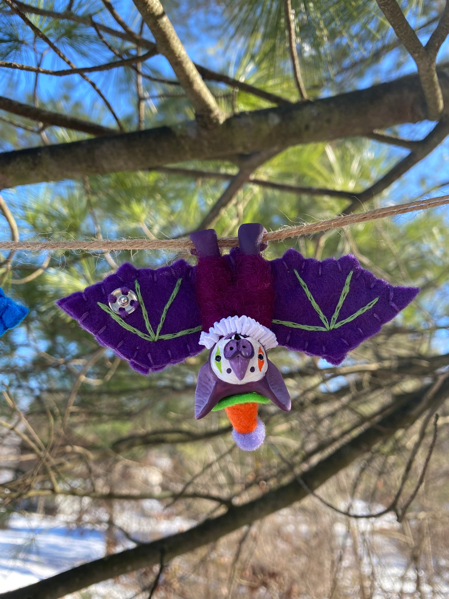 MINI HANGING BAT (purple)