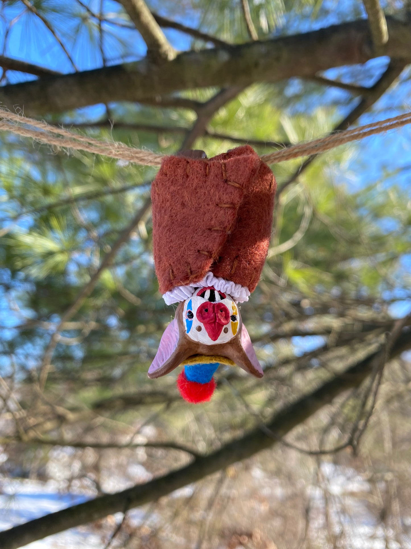 MINI HANGING BAT (brown)