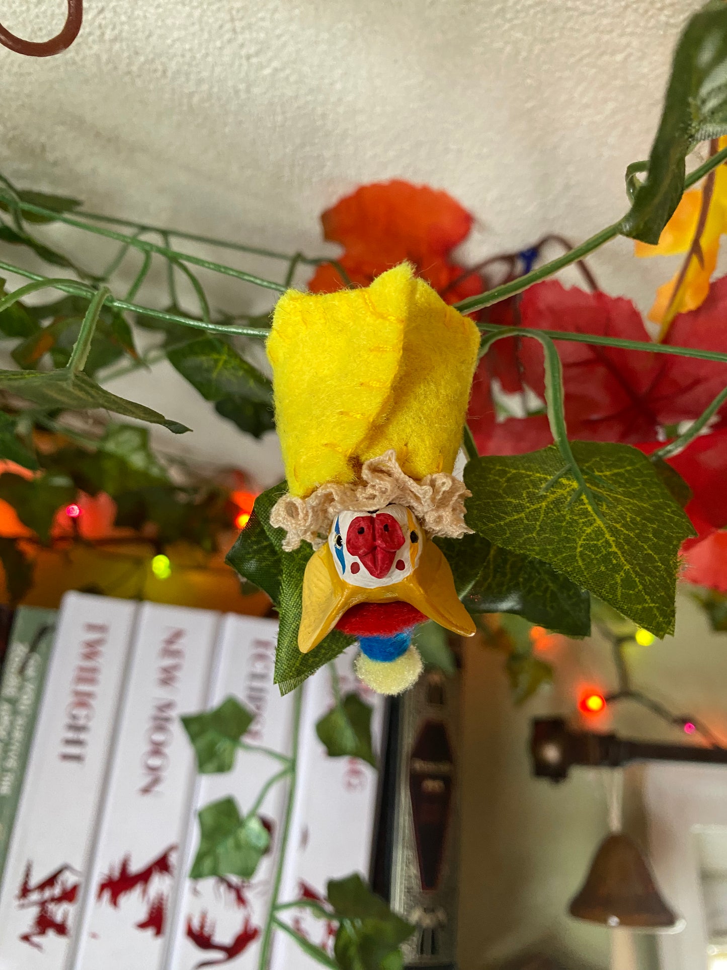 MINI HANGING BAT (yellow)