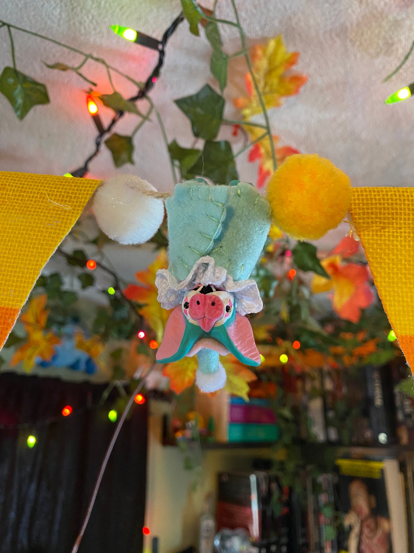 MINI HANGING BAT (teal/pink)