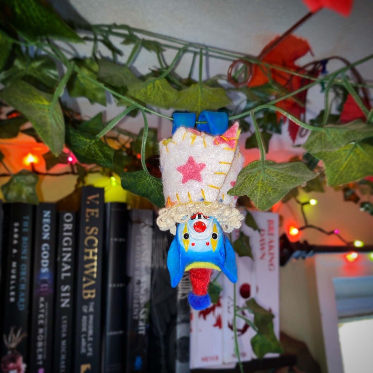 HANGING BAT/PAINTED COFFIN (blue)
