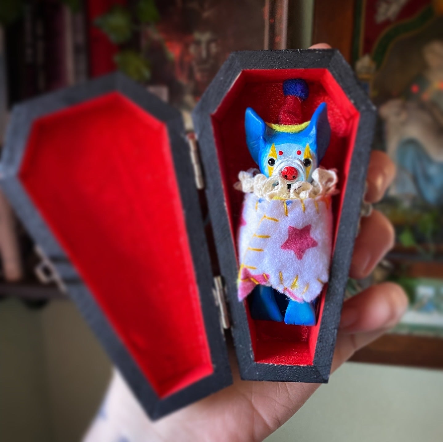 HANGING BAT/PAINTED COFFIN (blue)