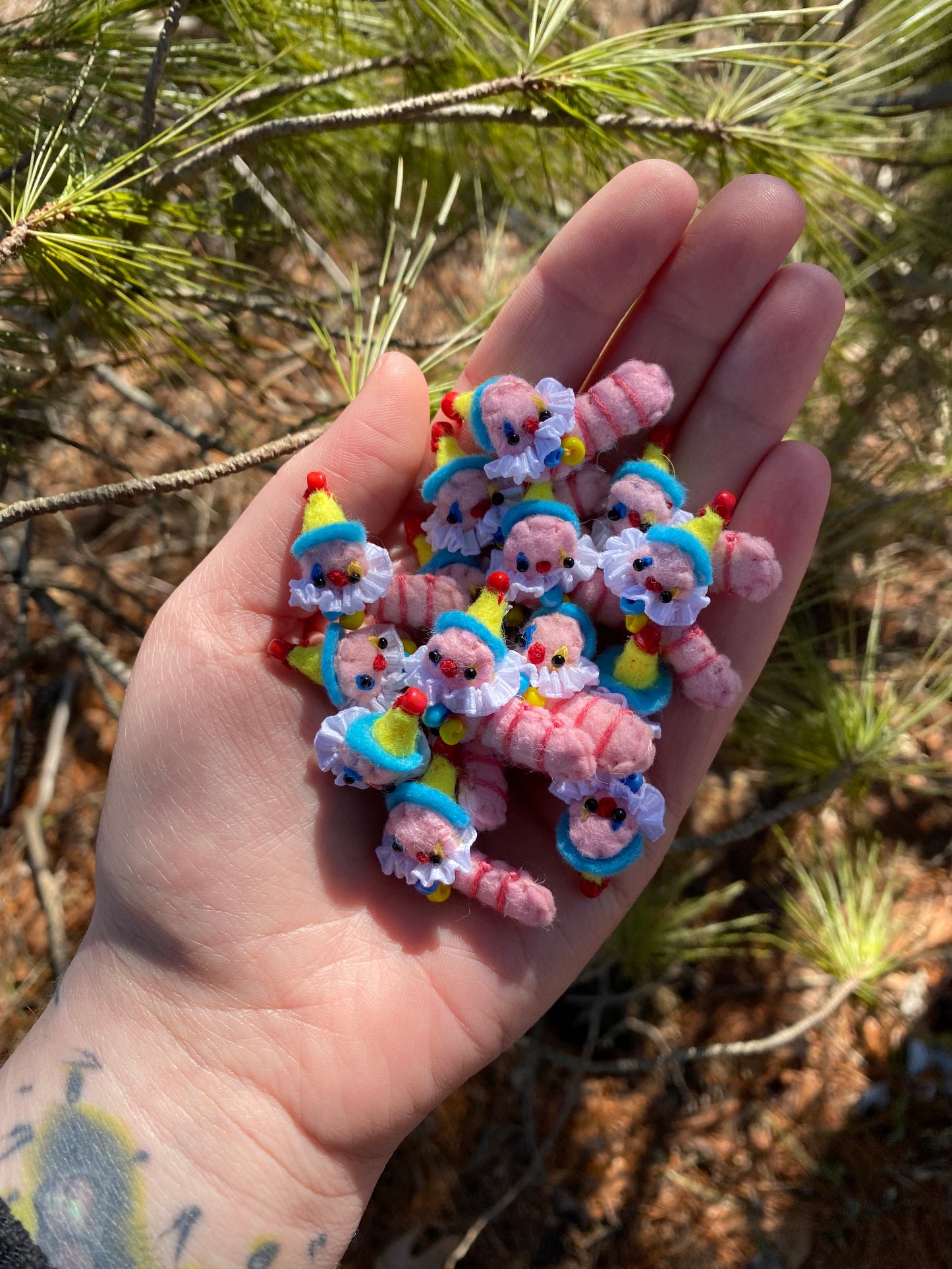 *MYSTERY* MINI CLOWN WORM SOUP