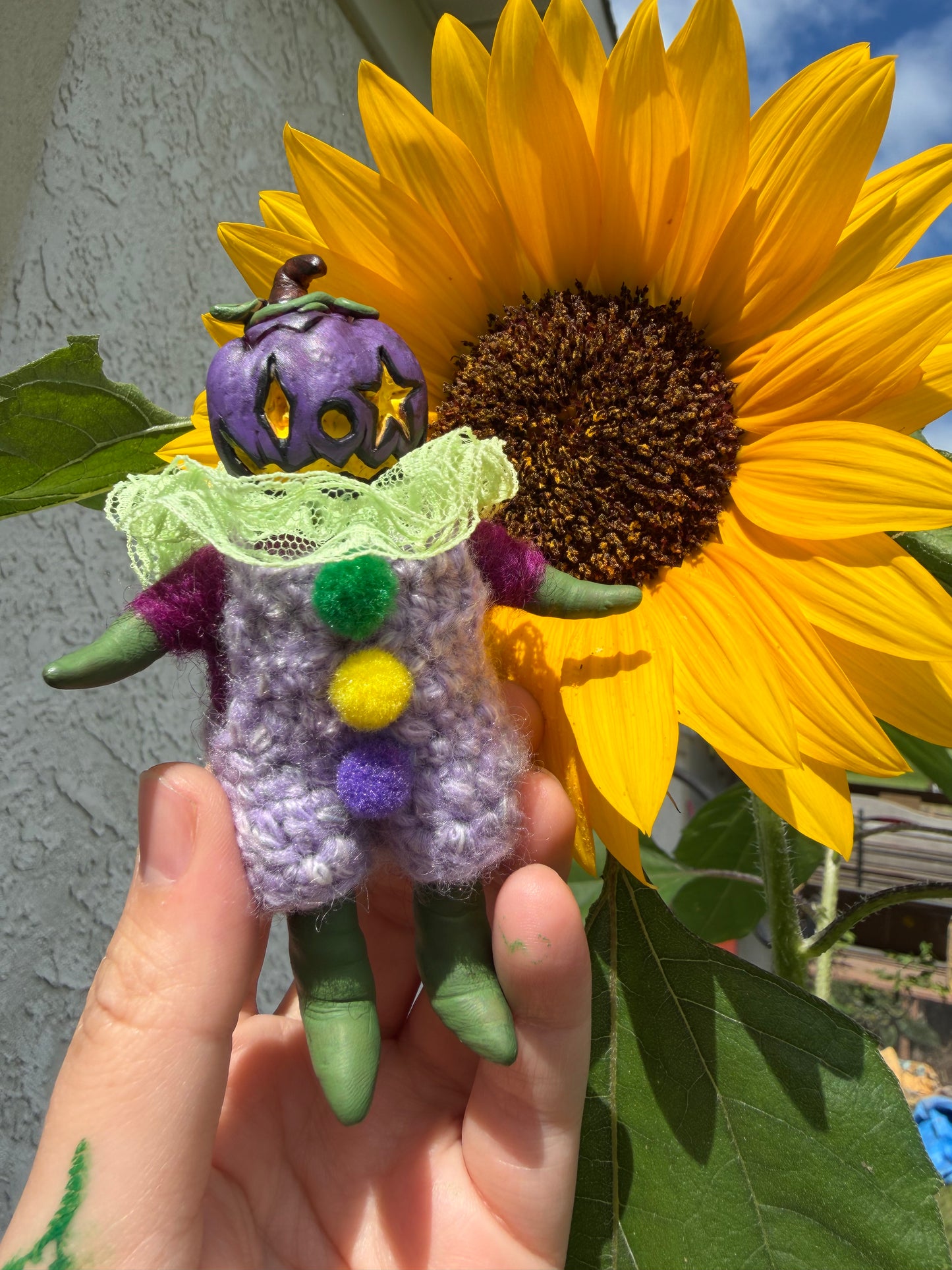 JACK-O-LANTERN ART DOLL (purple)