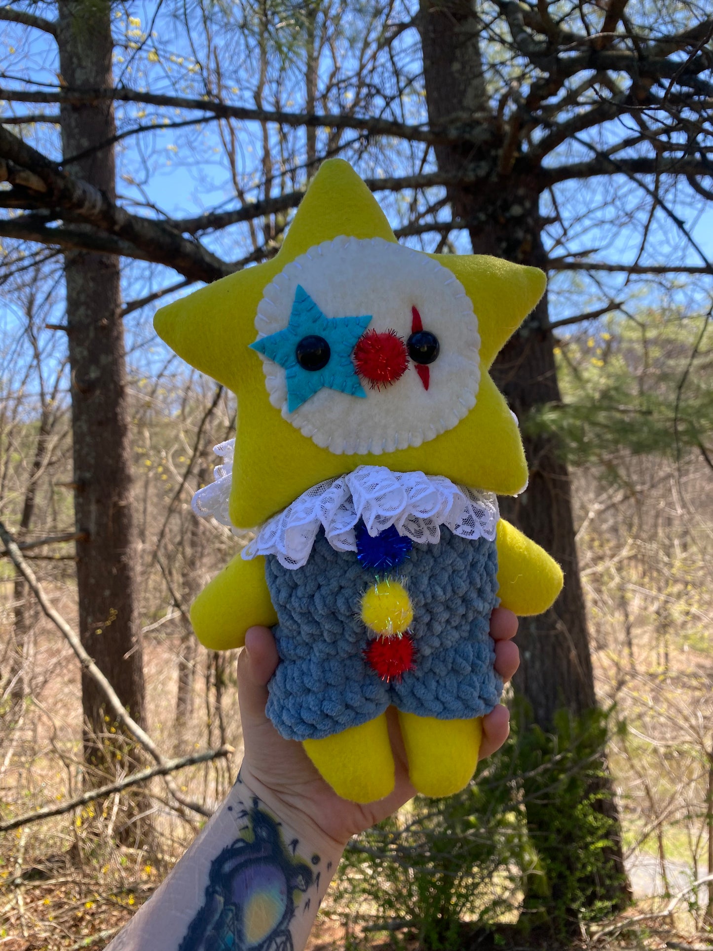 XL CLOWN STAR PLUSH (yellow)