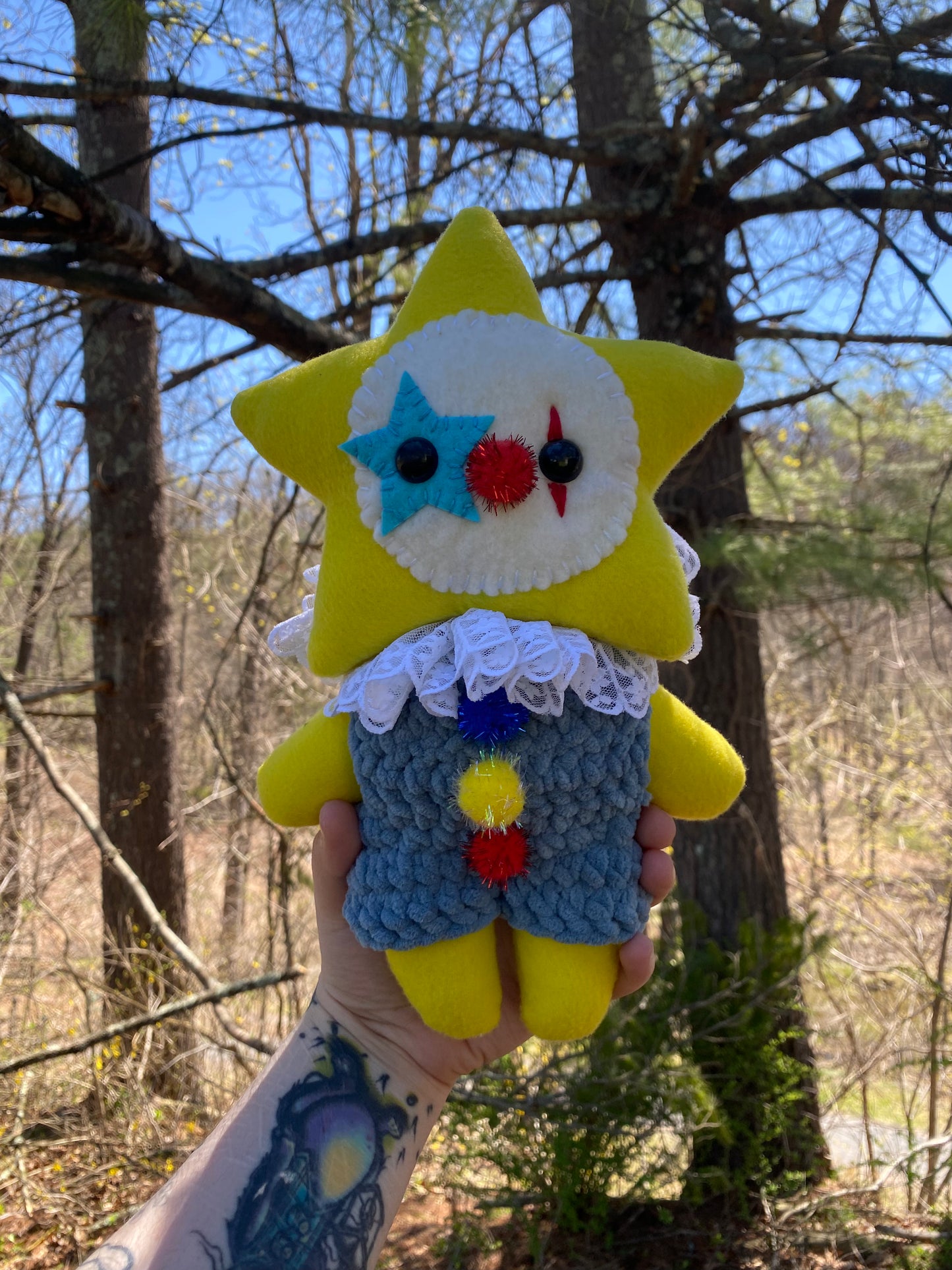 XL CLOWN STAR PLUSH (yellow)