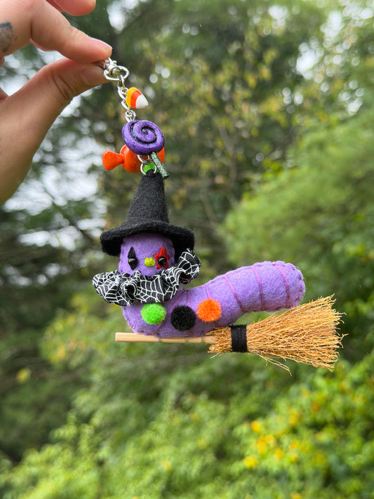 TRICK-OR-TREAT  CLOWN WORM CLIP (purple witch)