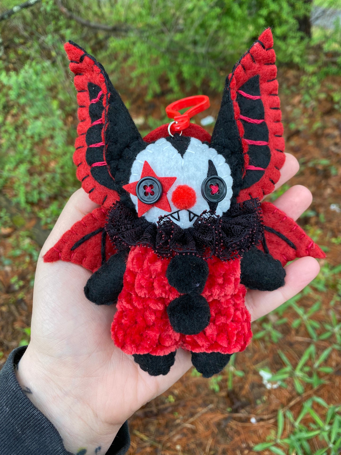 Bat bag clip (black/red)