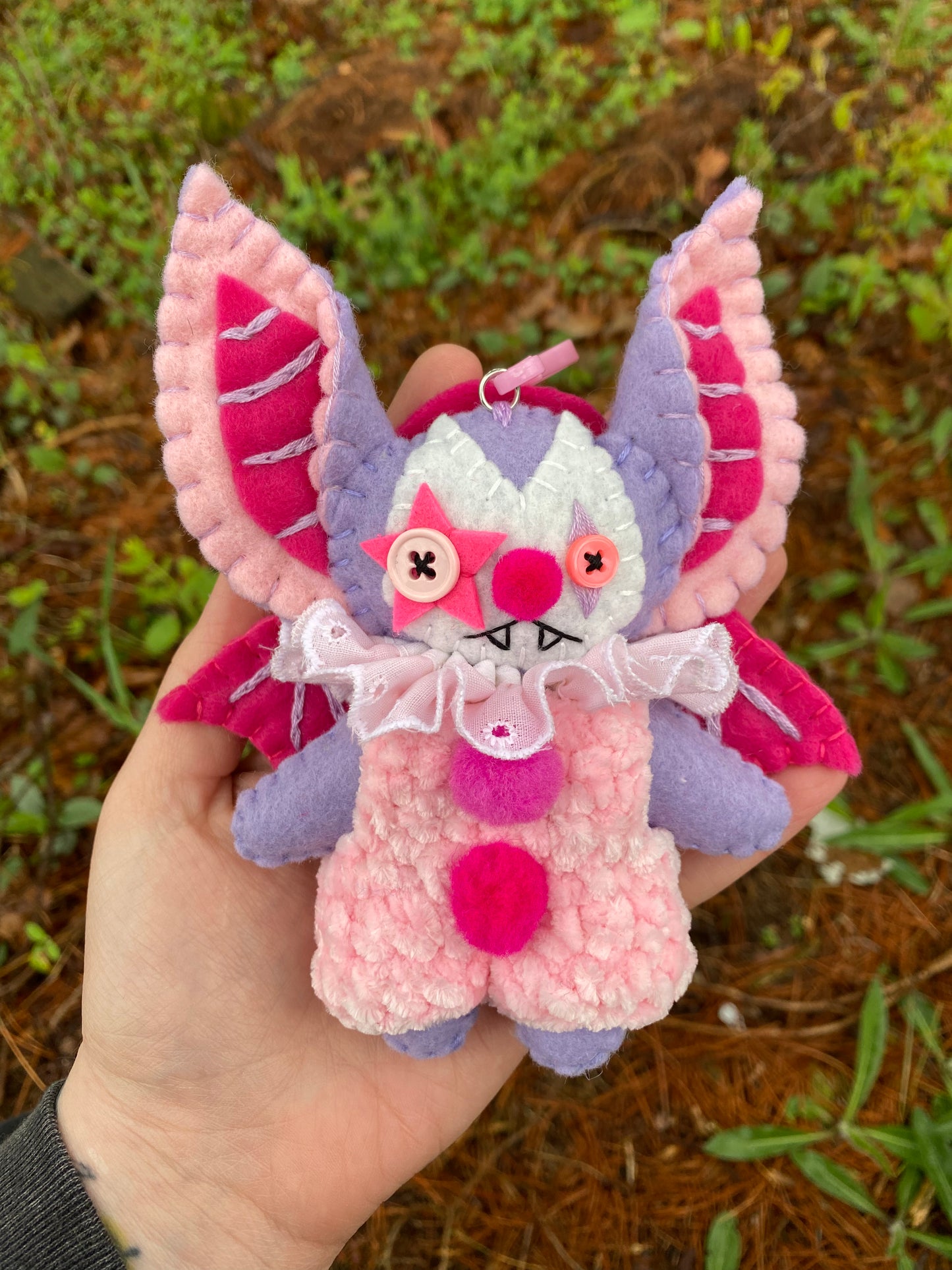 Bat bag clip (lavender/pink)