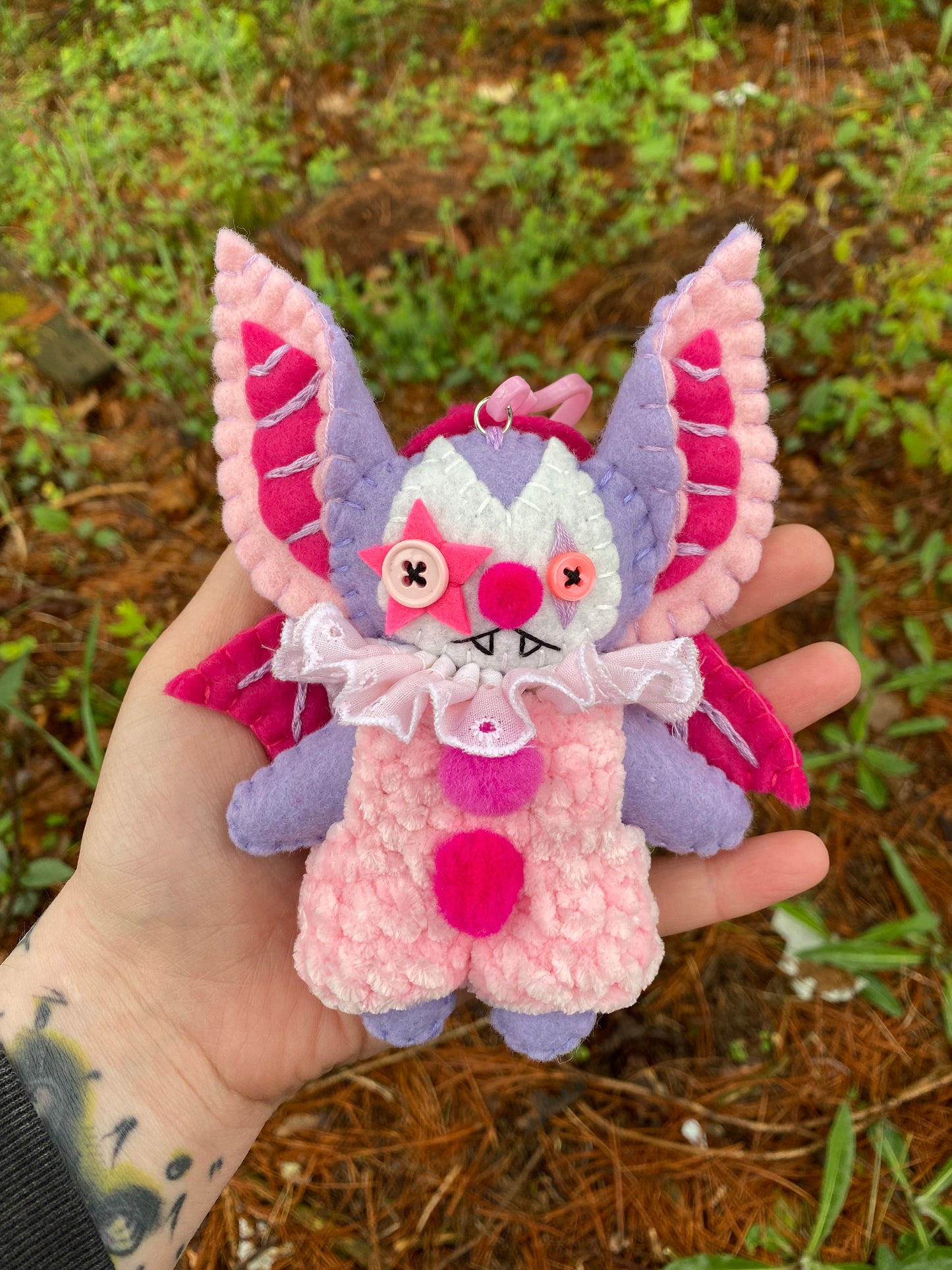 Bat bag clip (lavender/pink)