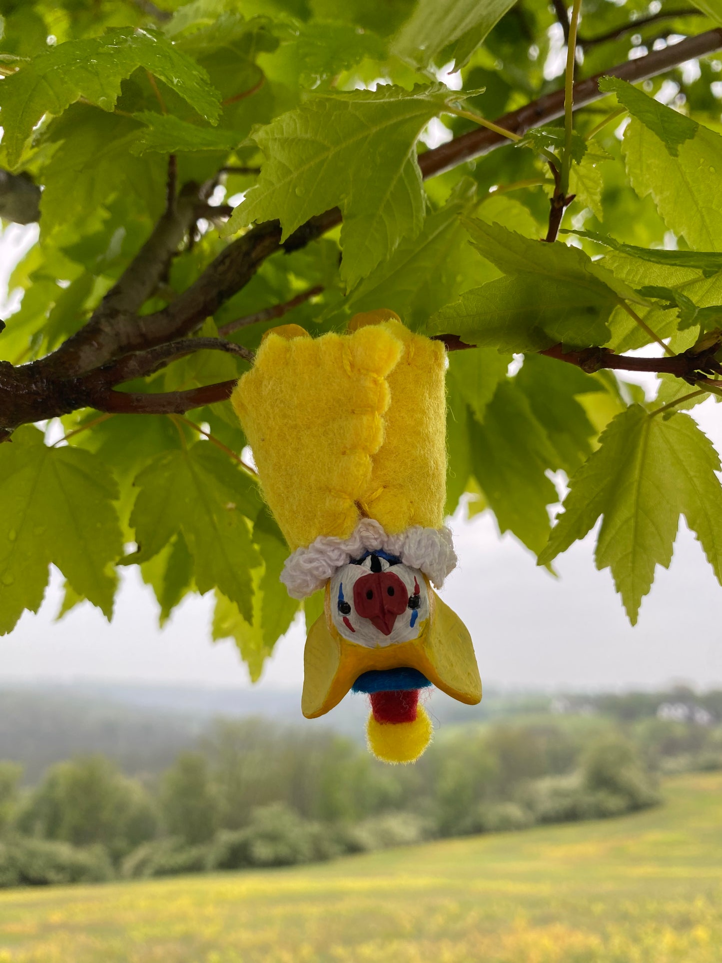 MINI HANGING BAT (yellow)