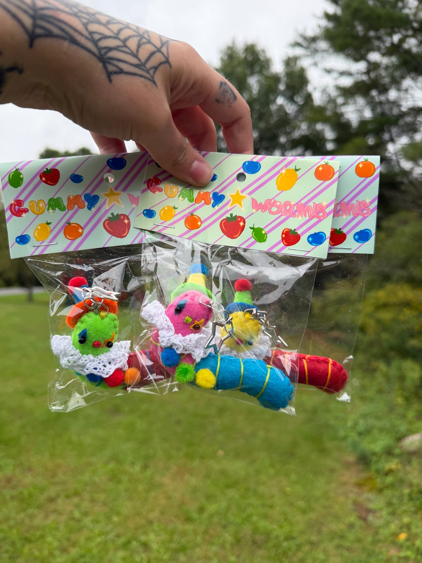 *MYSTERY* gummy clown worm clip