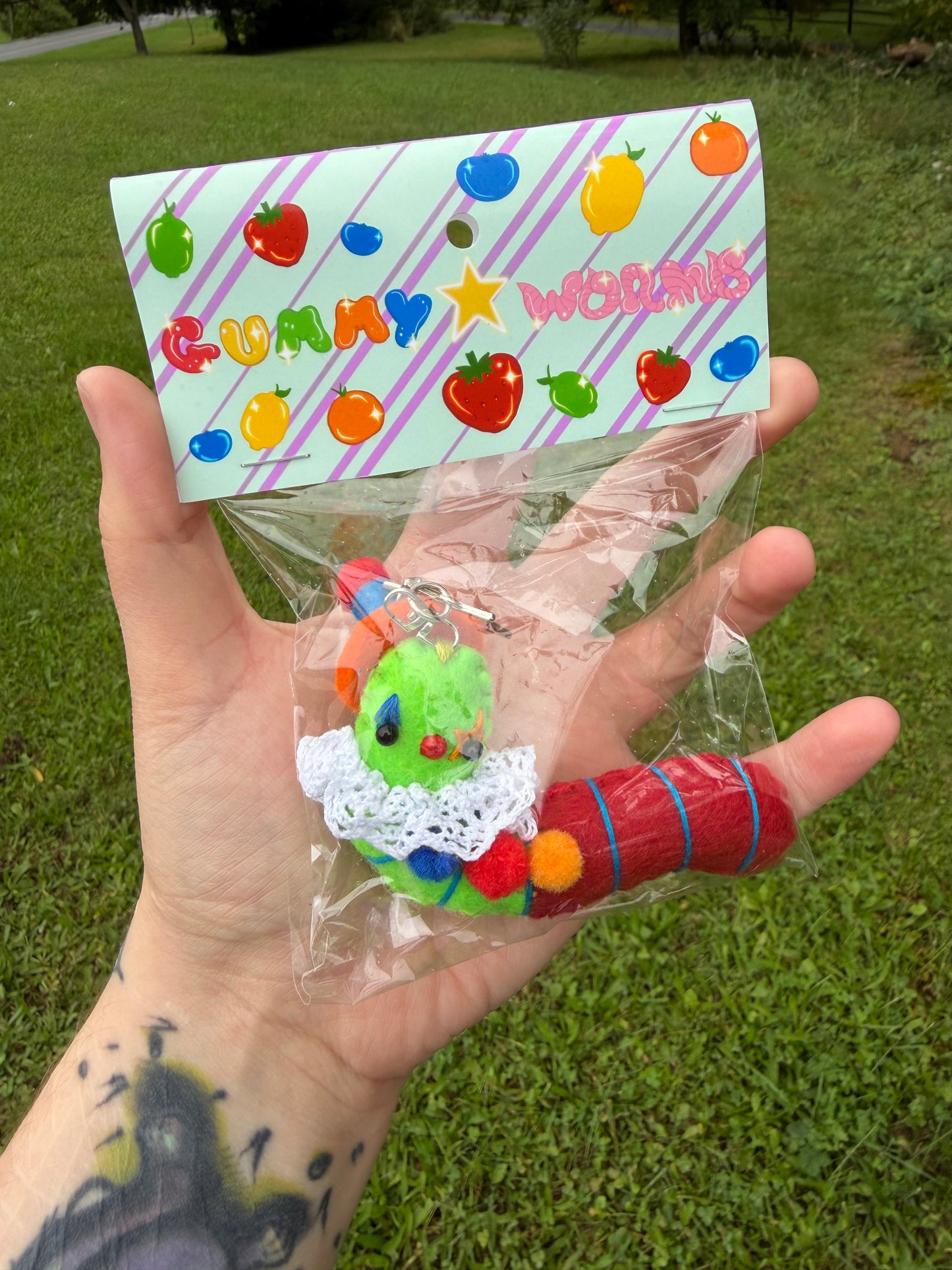 *MYSTERY* gummy clown worm clip