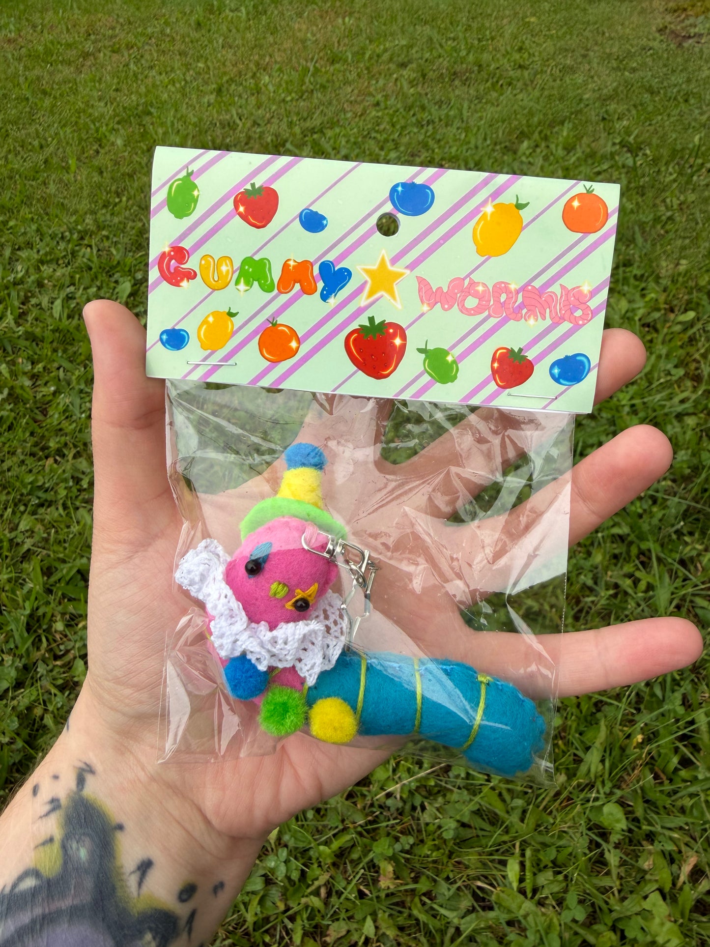 *MYSTERY* gummy clown worm clip