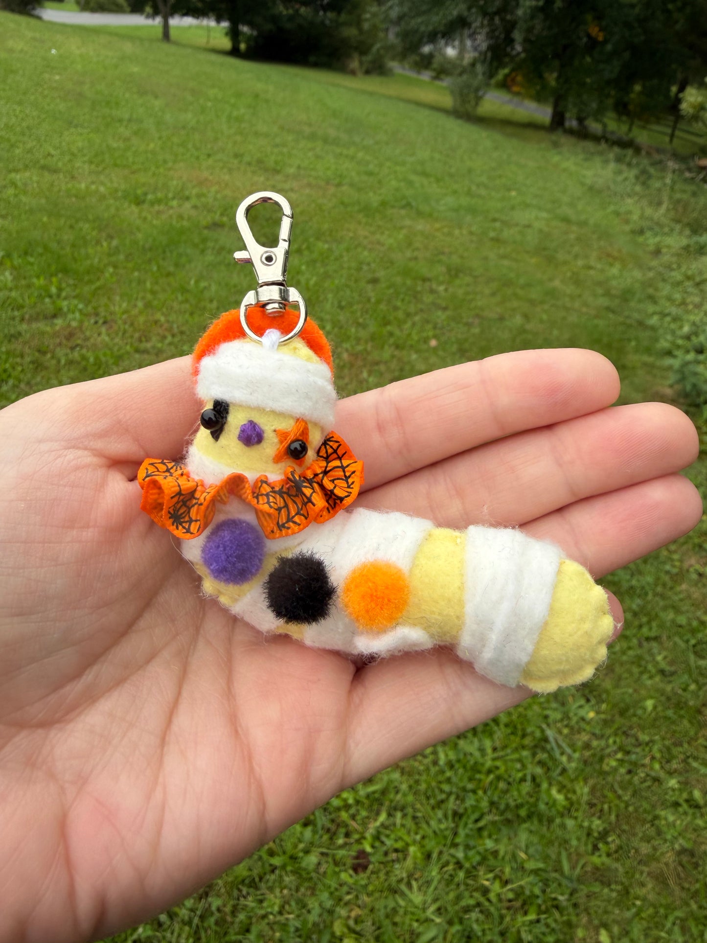 MUMMY TRICK OR TREAT CLOWN WORM (orange)