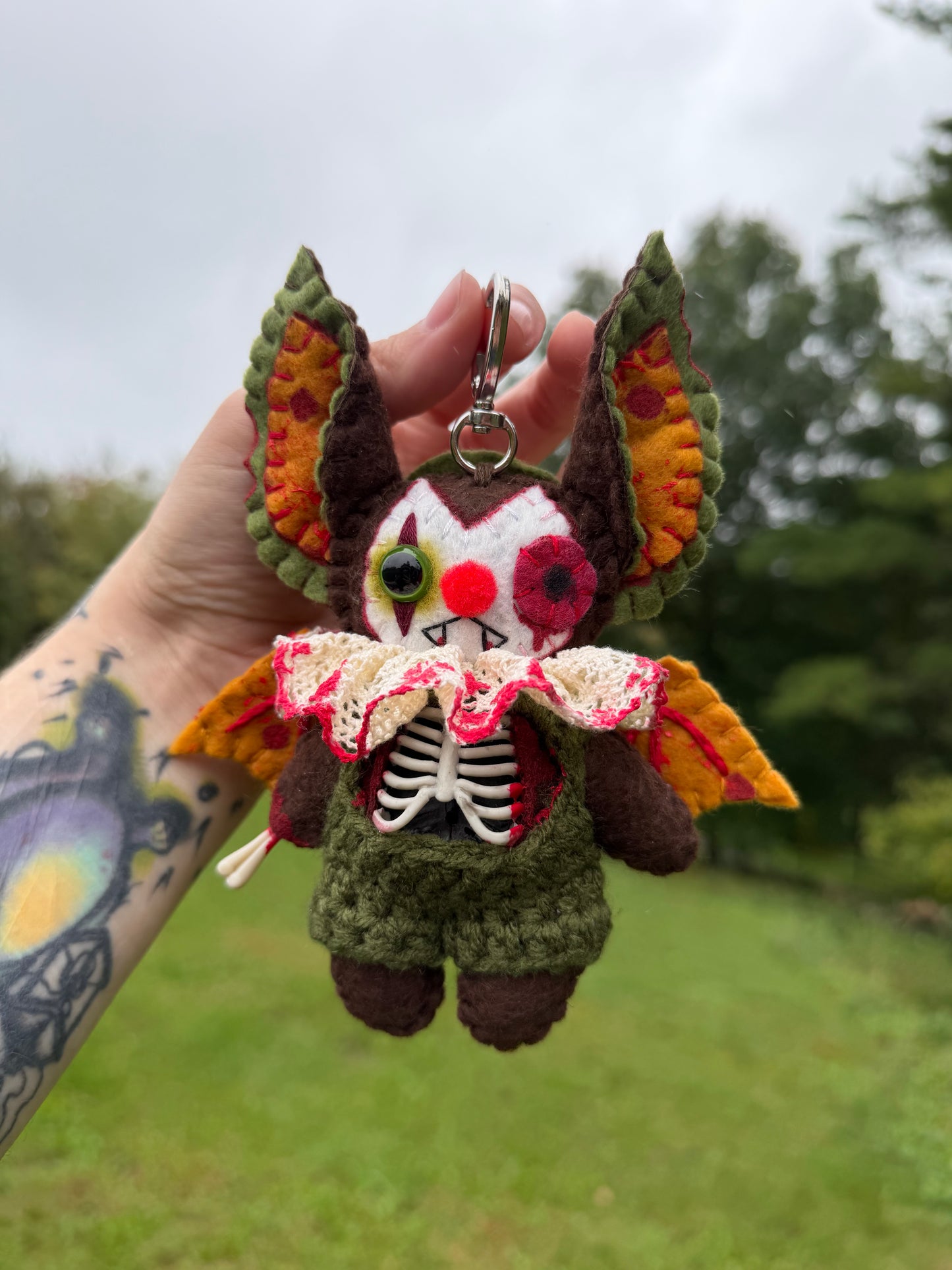 ZOMBIE BAT CLOWN BAG CLIP (brown)