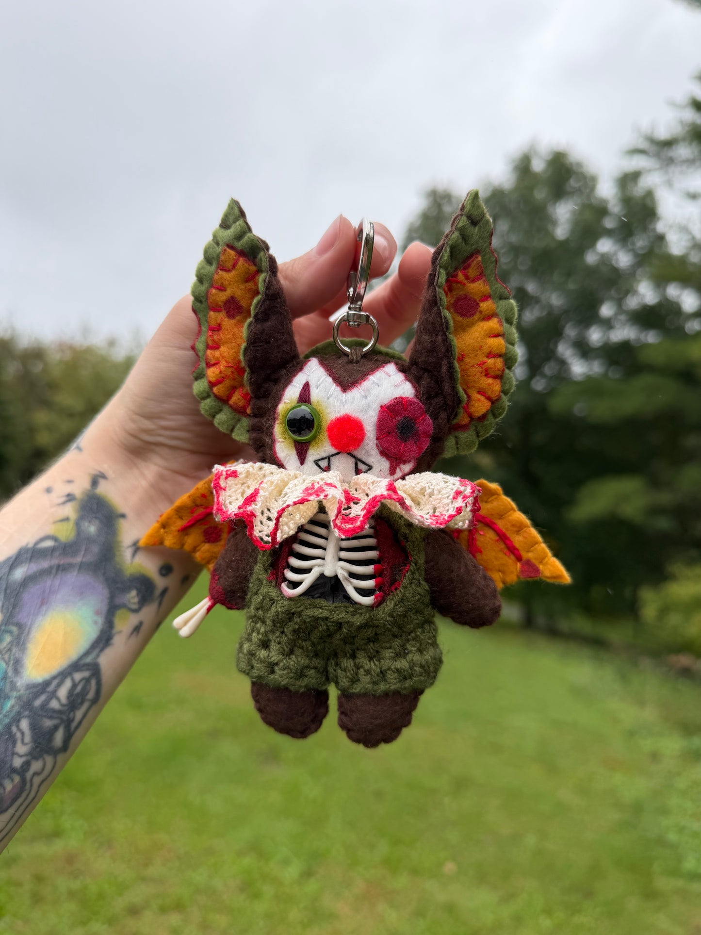 ZOMBIE BAT CLOWN BAG CLIP (brown)