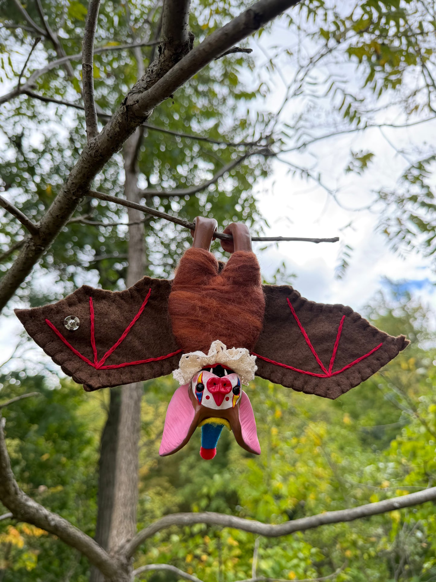 LARGE HANGING BAT (brown)