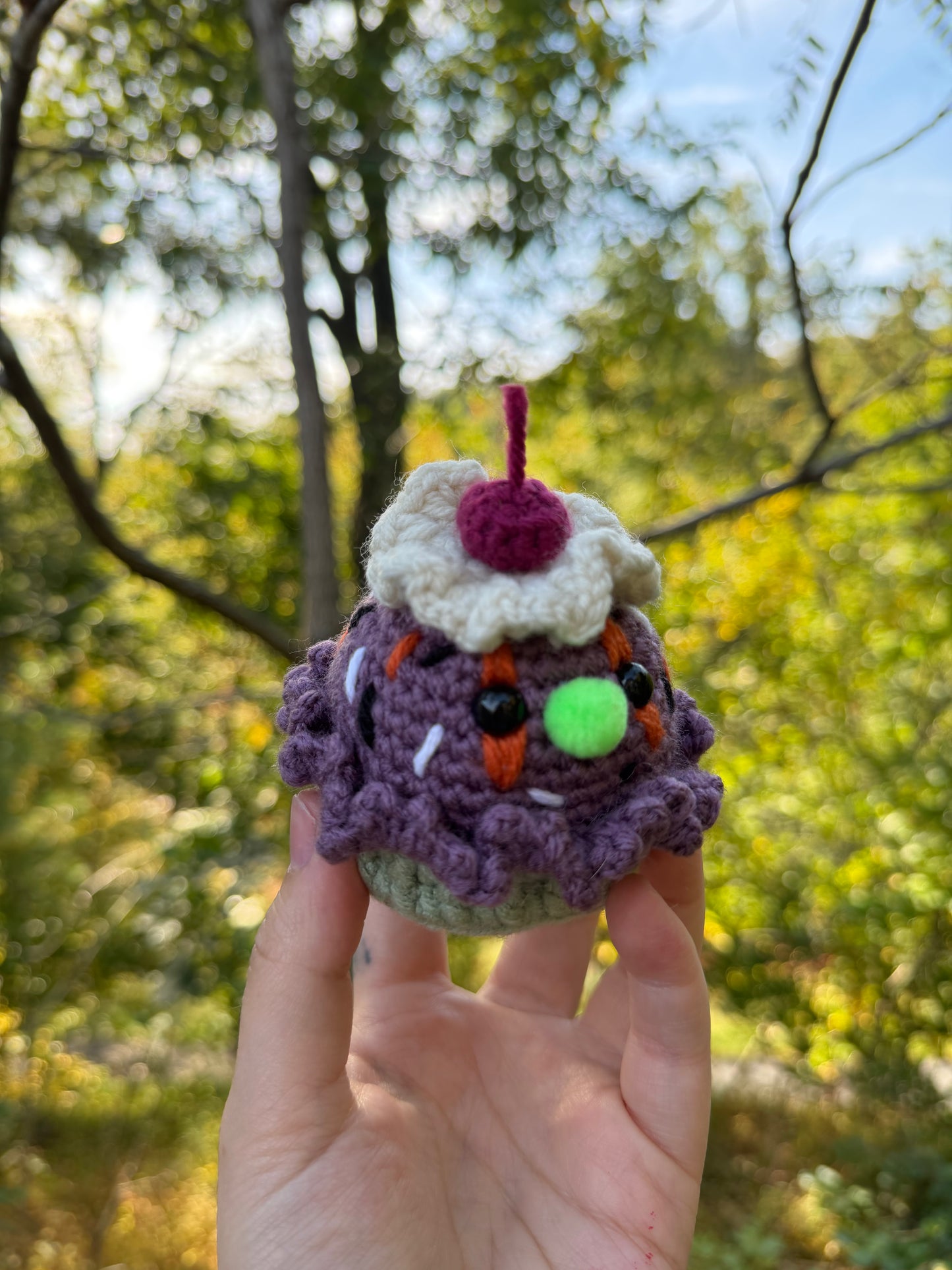 CLOWN CAKE (purple/green)