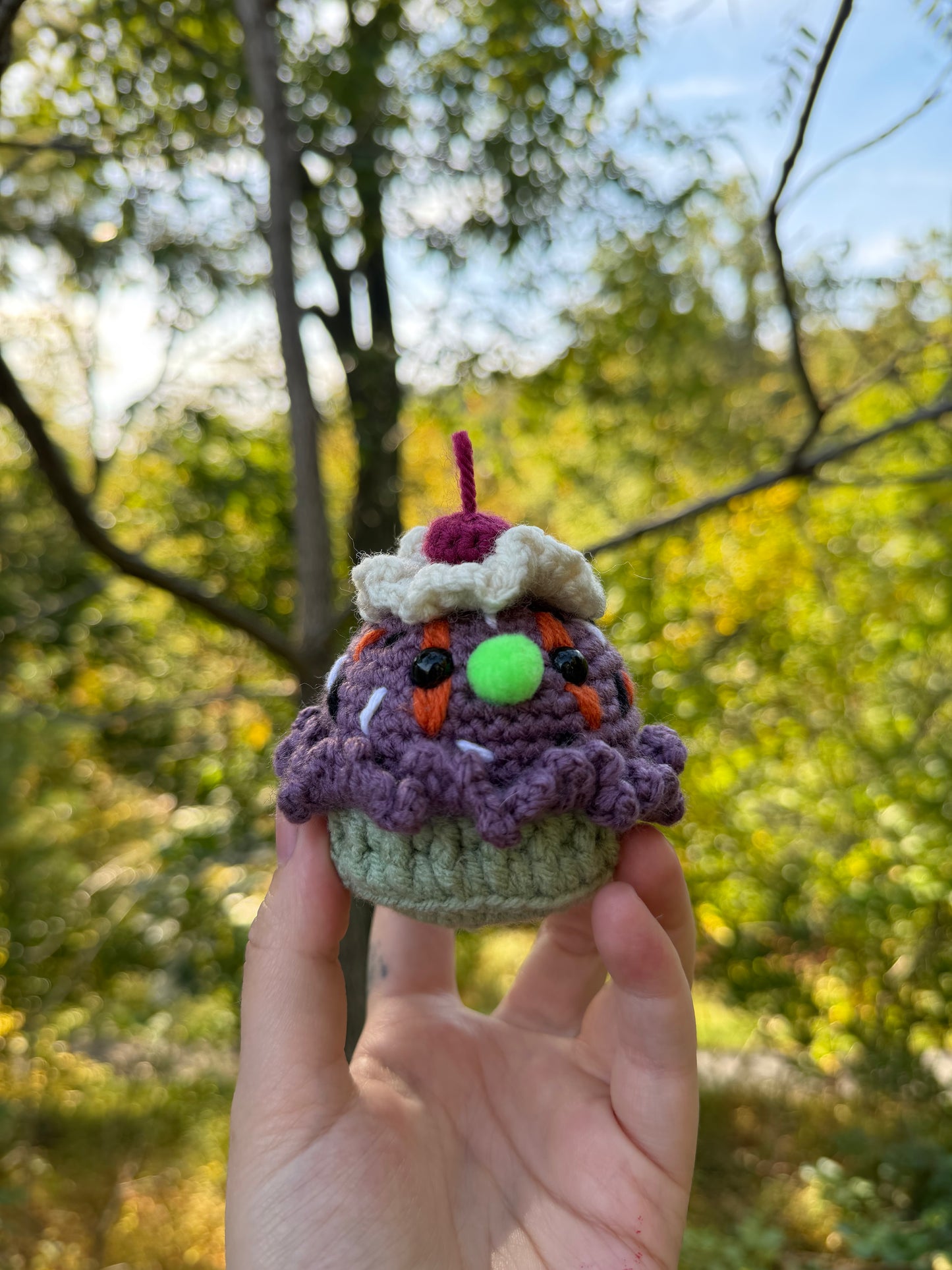 CLOWN CAKE (purple/green)