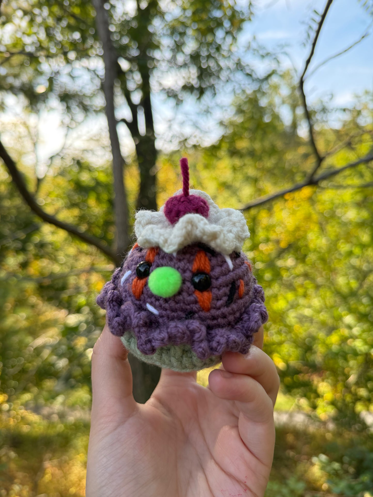 CLOWN CAKE (purple/green)