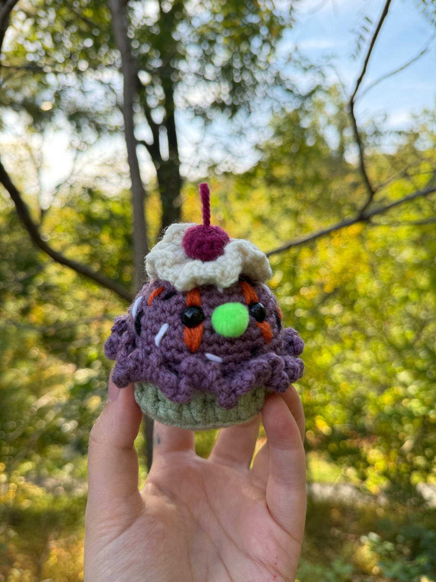 CLOWN CAKE (purple/green)