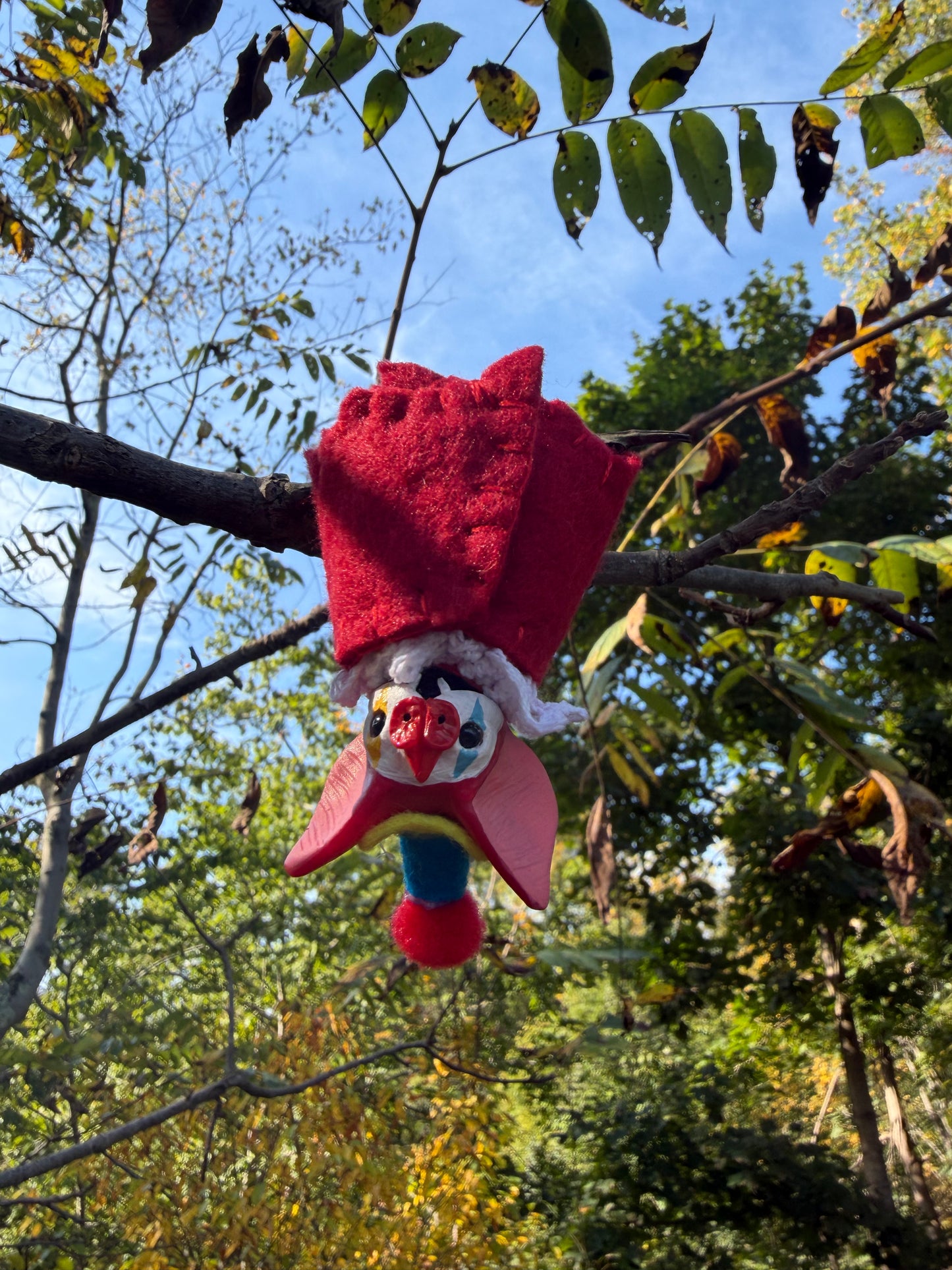MINI HANGING BAT (red)