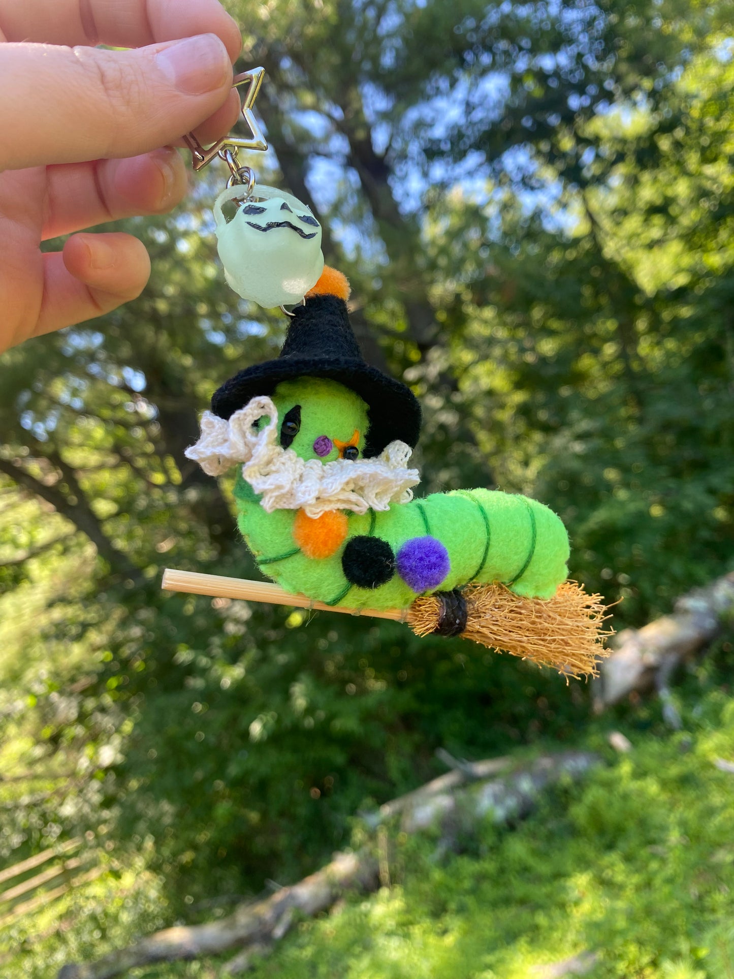 TRICK OR TREAT WORM (green witch)