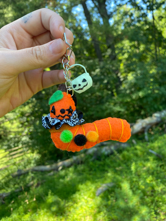 TRICK OR TREAT WORM (jack-o-lantern)