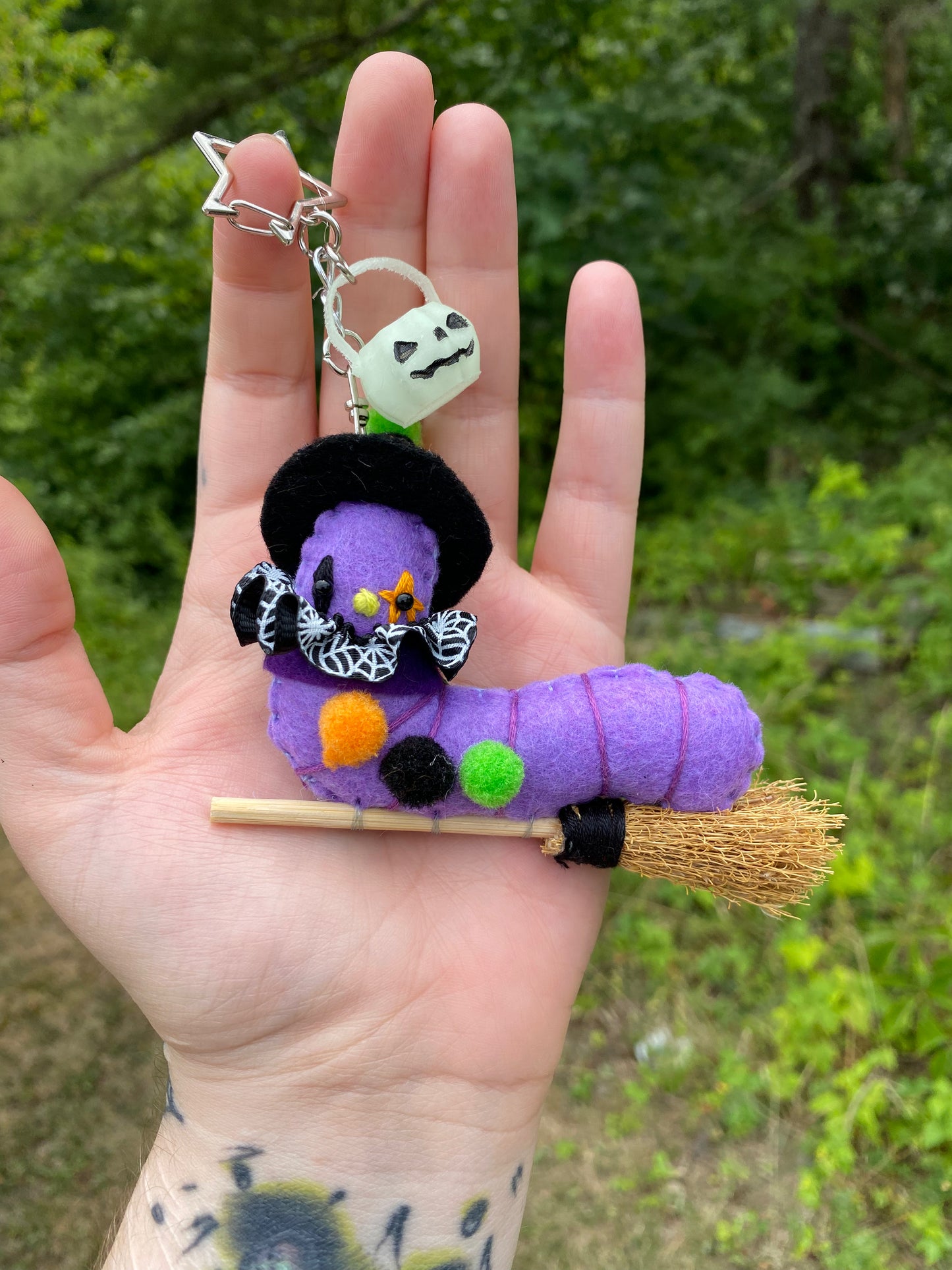 TRICK OR TREAT WORM (purple witch)