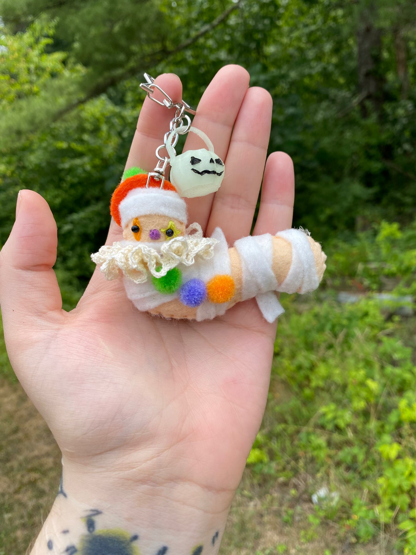 TRICK OR TREAT WORM (peach mummy)
