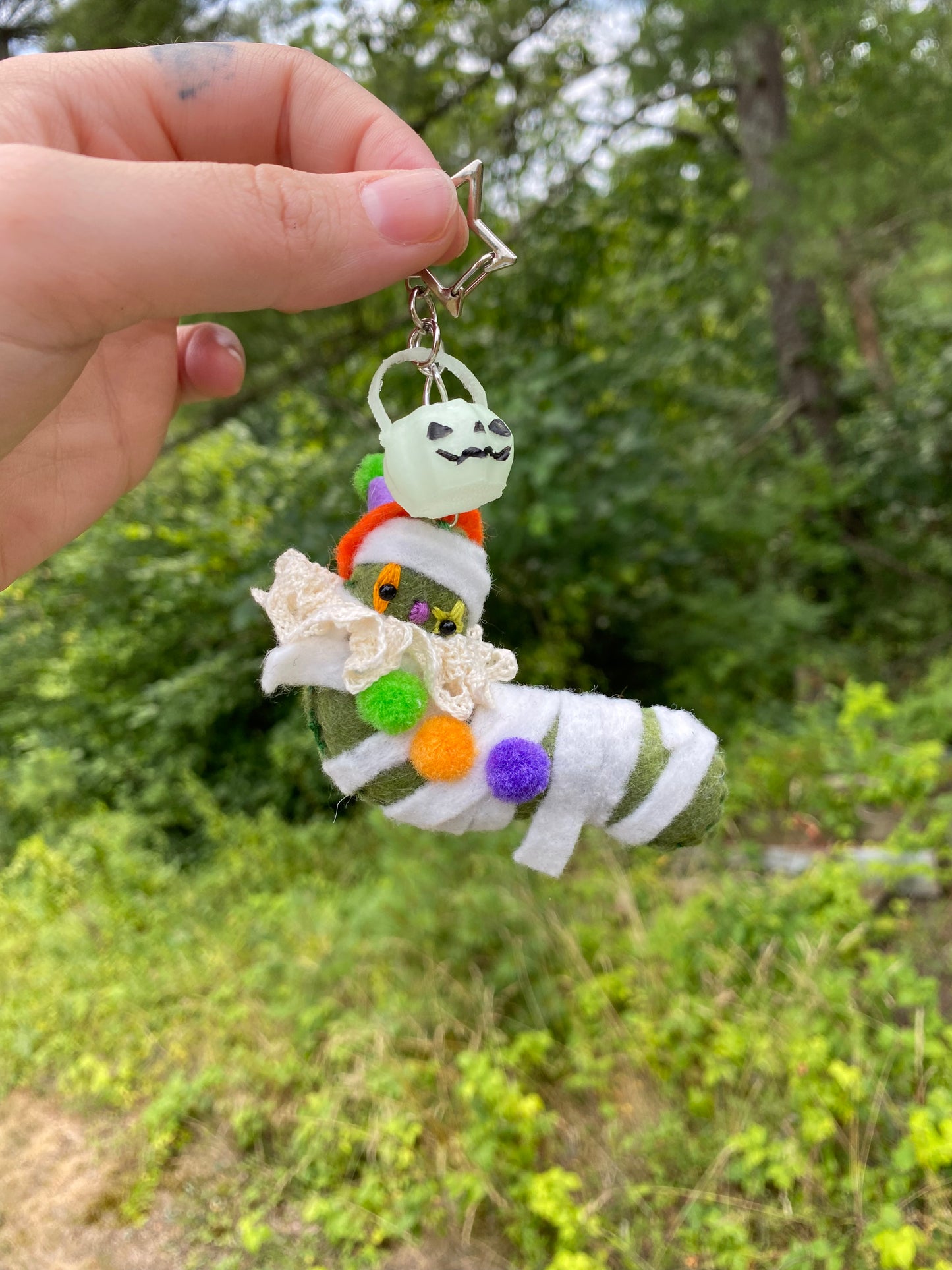 TRICK OR TREAT WORM (green mummy)