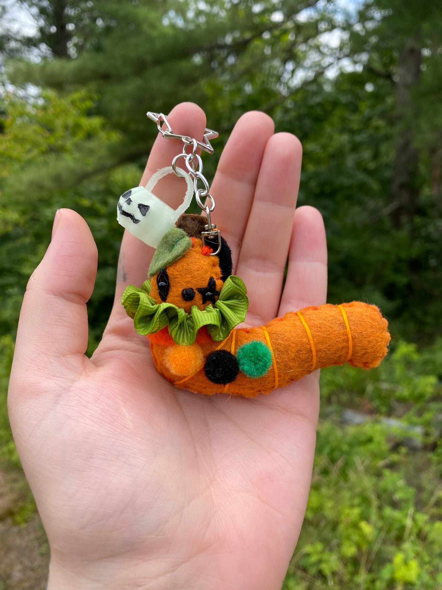 TRICK OR TREAT WORM (jack-o'-lantern burnt orange)