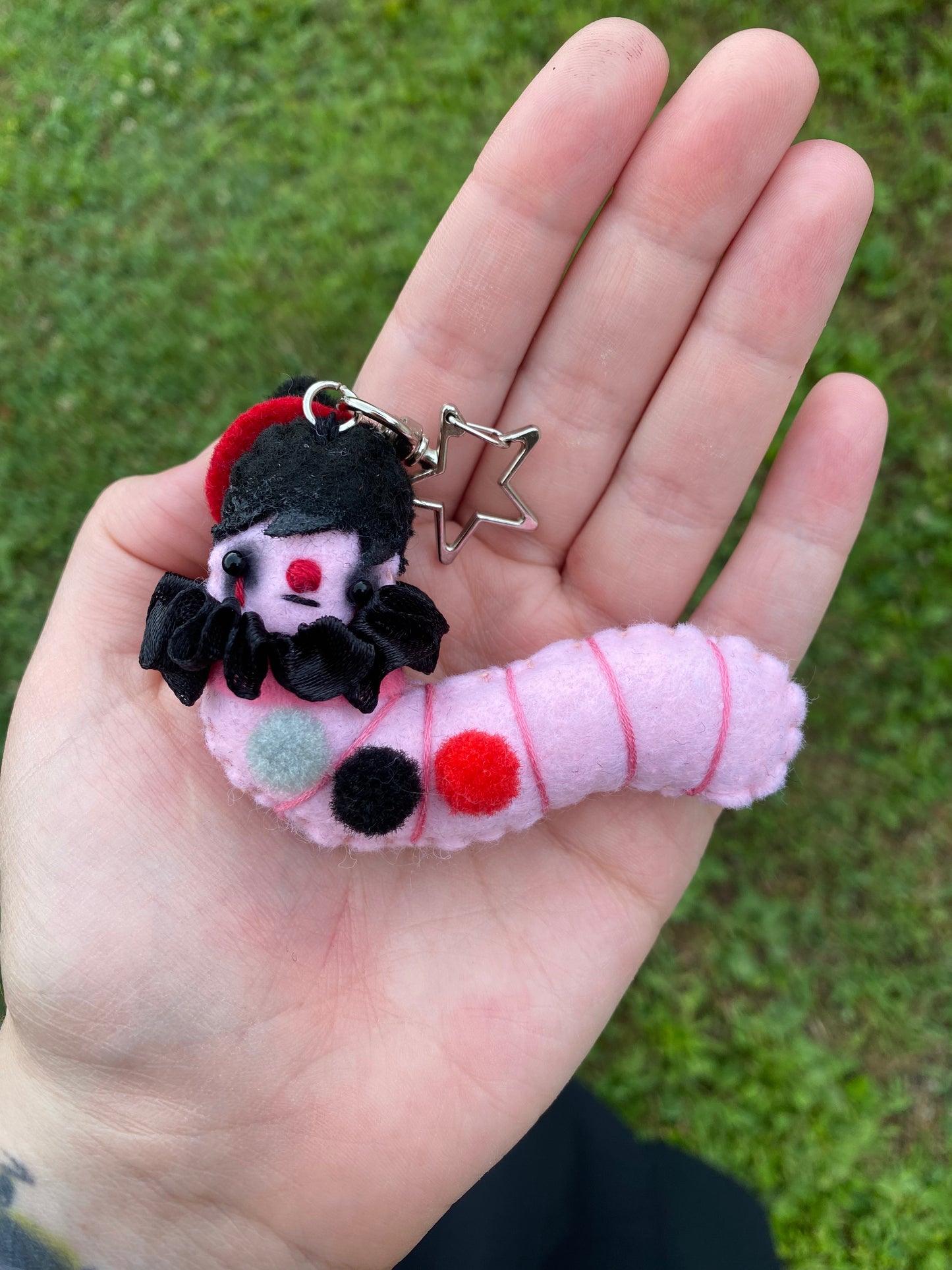EMO CLOWN WORM (C)