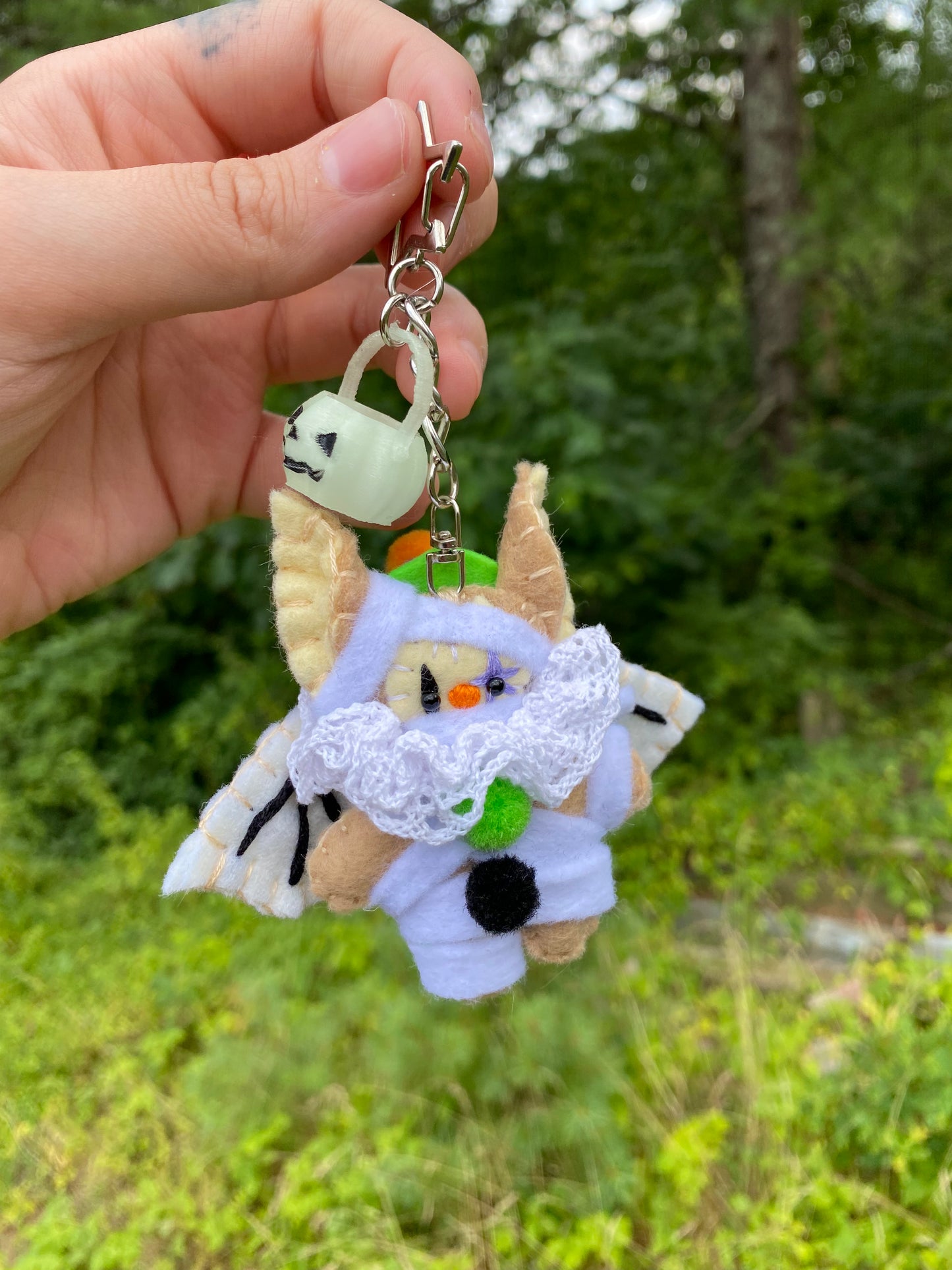 TRICK-OR-TREAT POCKET CLOWN CLIP (mummy beige)
