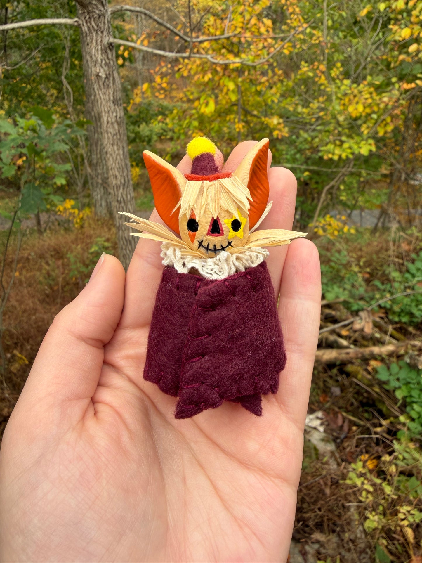 SCARECROW HANGING BAT